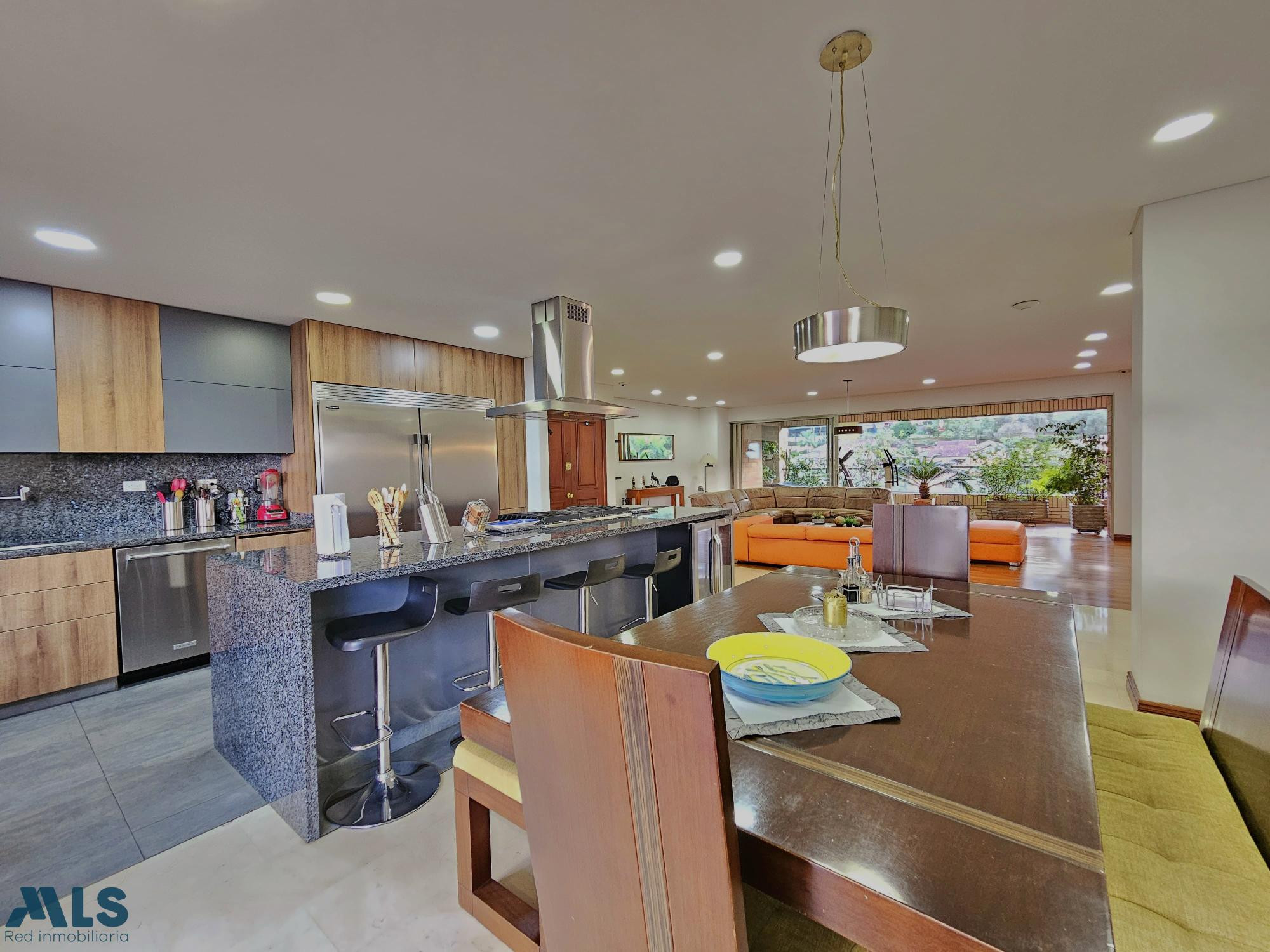 Apartamento con excelente ubicacion medellin - las santas