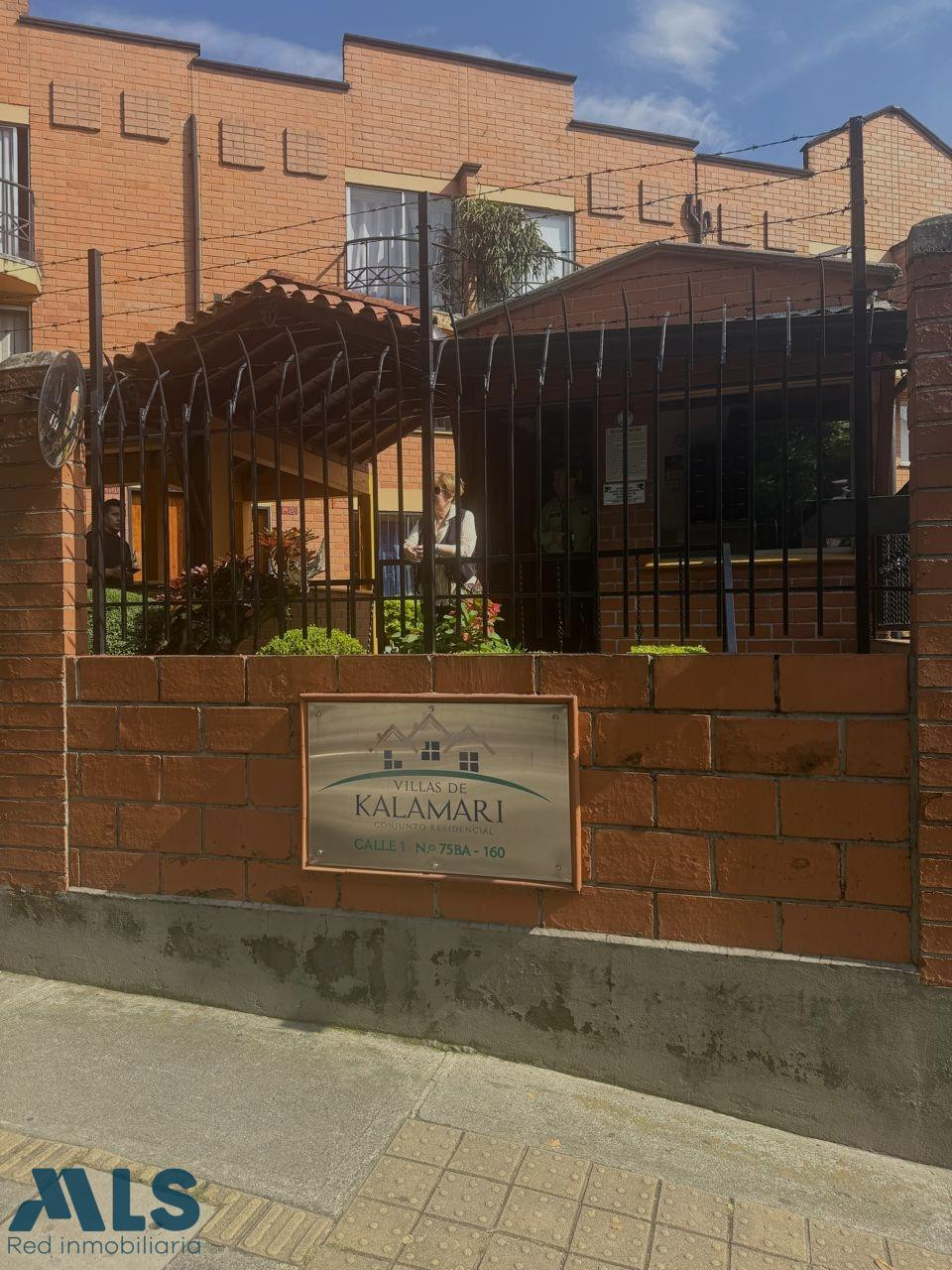 Amplia e iluminada casa sector la mota medellin - la mota