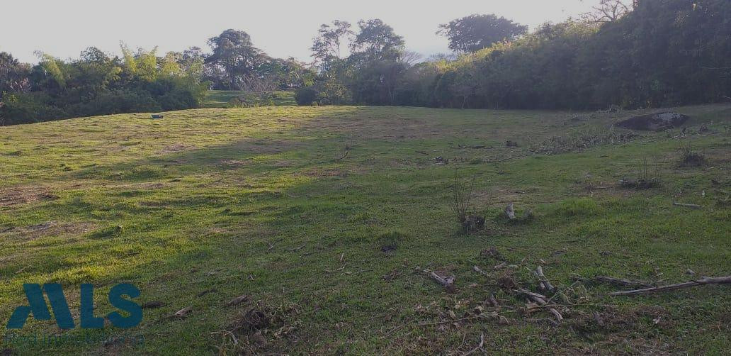 Lote muy aprovechable en el Suroeste en unidad cerrada de 12103 metros. tamesis - urbano