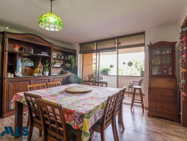 Amplio Apartamento en Castropol medellin - castropol