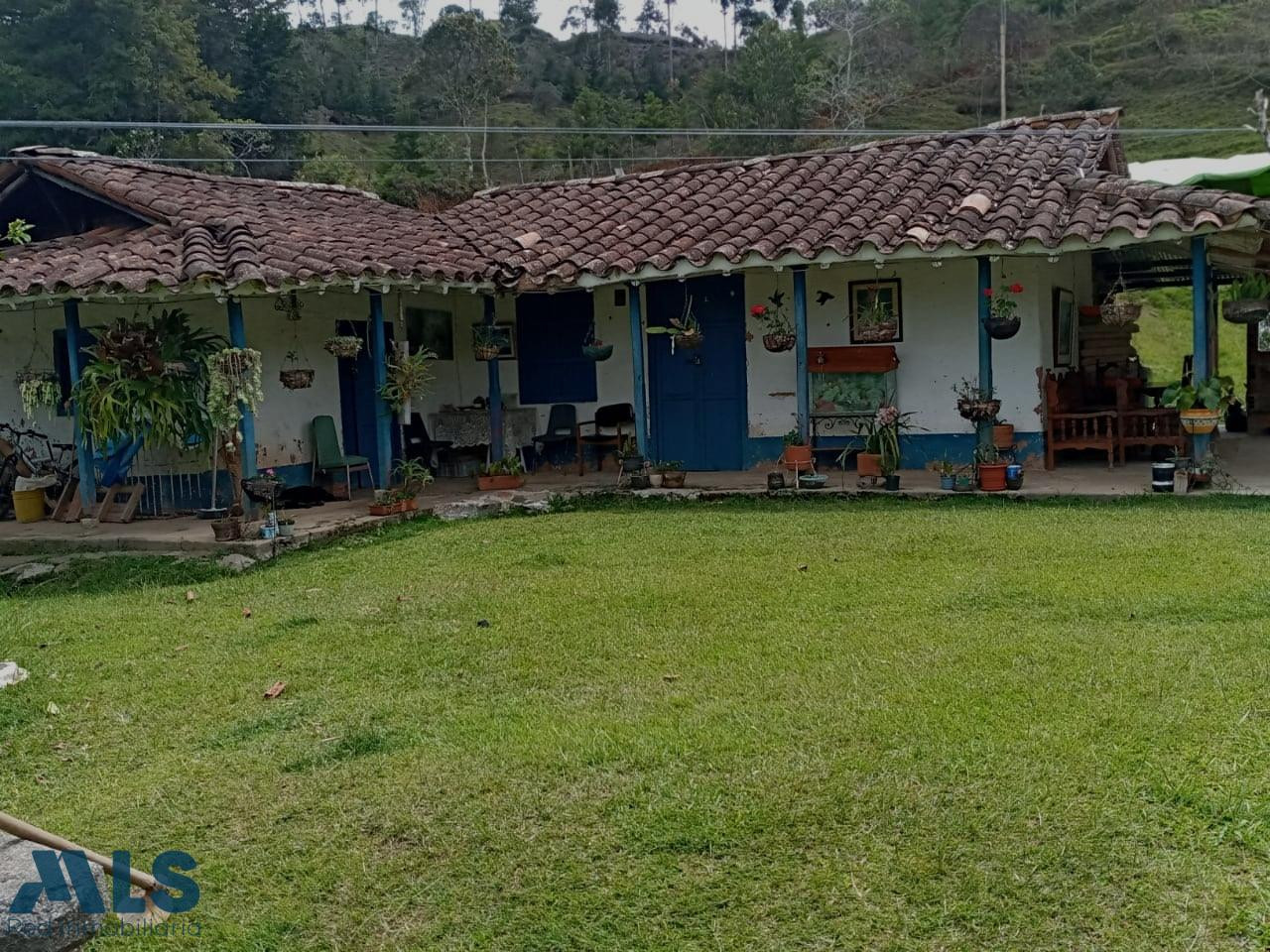 VENTA DE FINCA RUMAZON SANTO DOMINGO ANTIOQUIA santo-domingo - rural