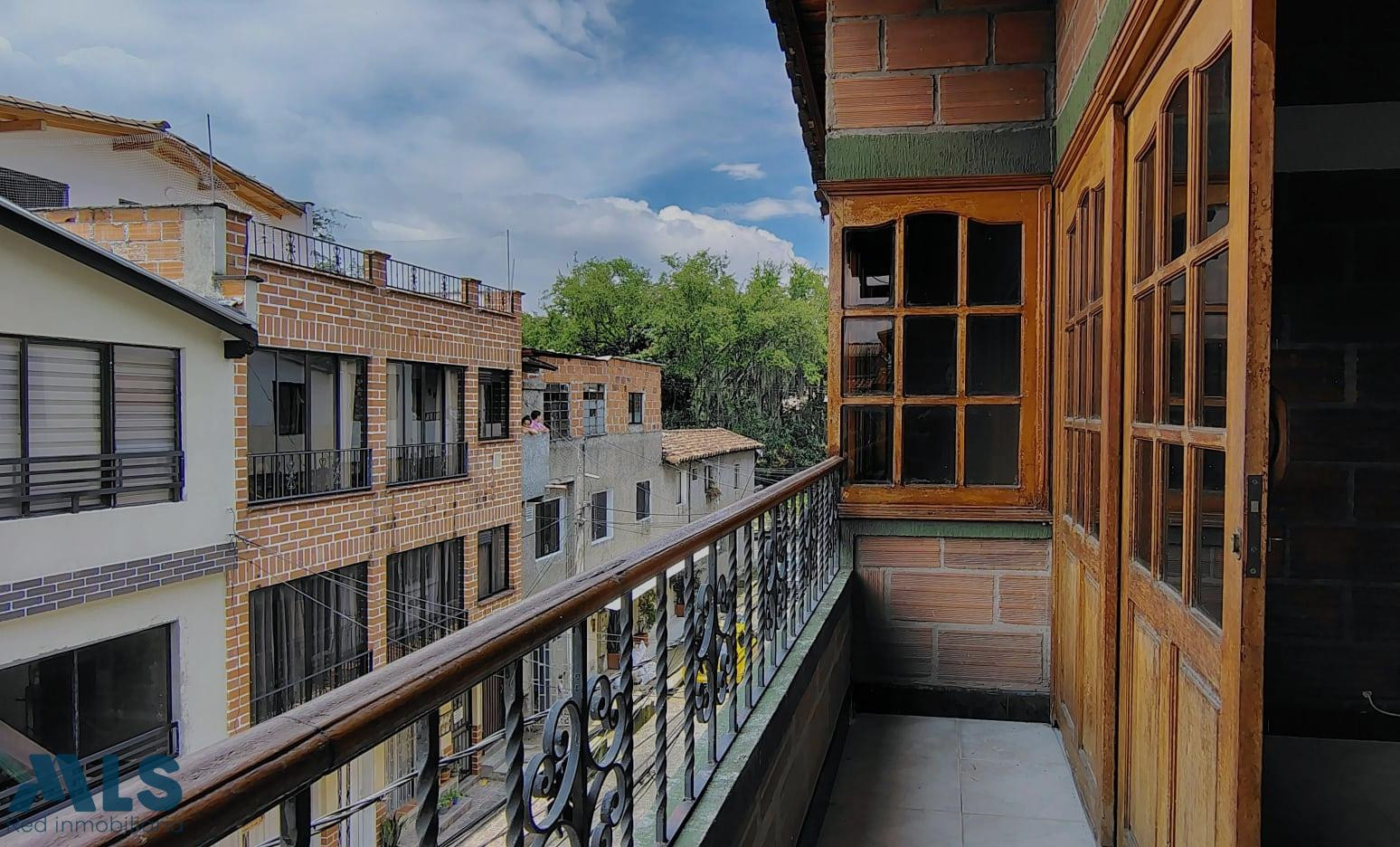 Apartamento en Tercer Piso Belén Altavista Parte Baja medellin - altavista