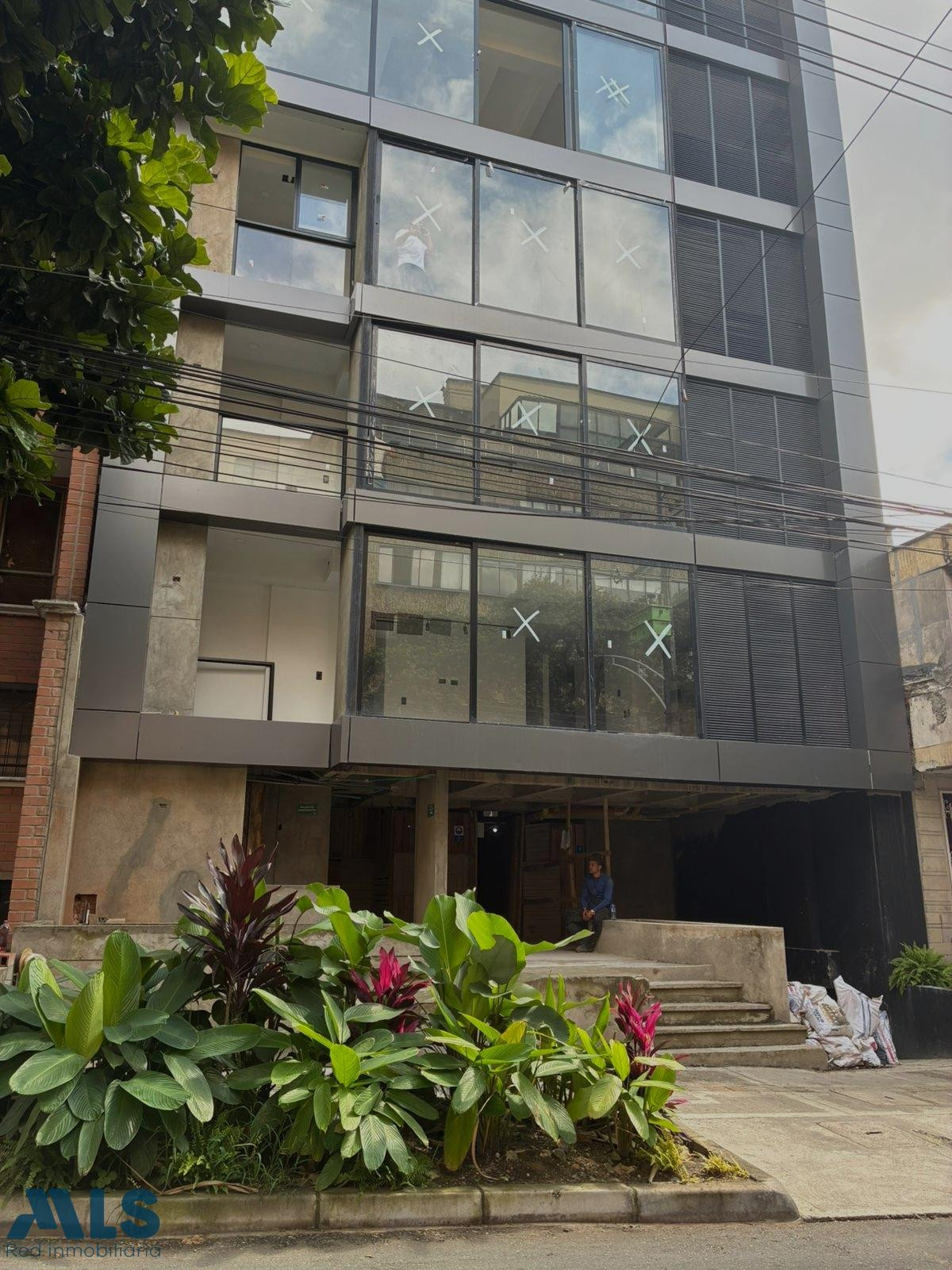 Piso Completo con 3 apartamentos, apto para alquiler a corto plazo. medellin - santa teresita