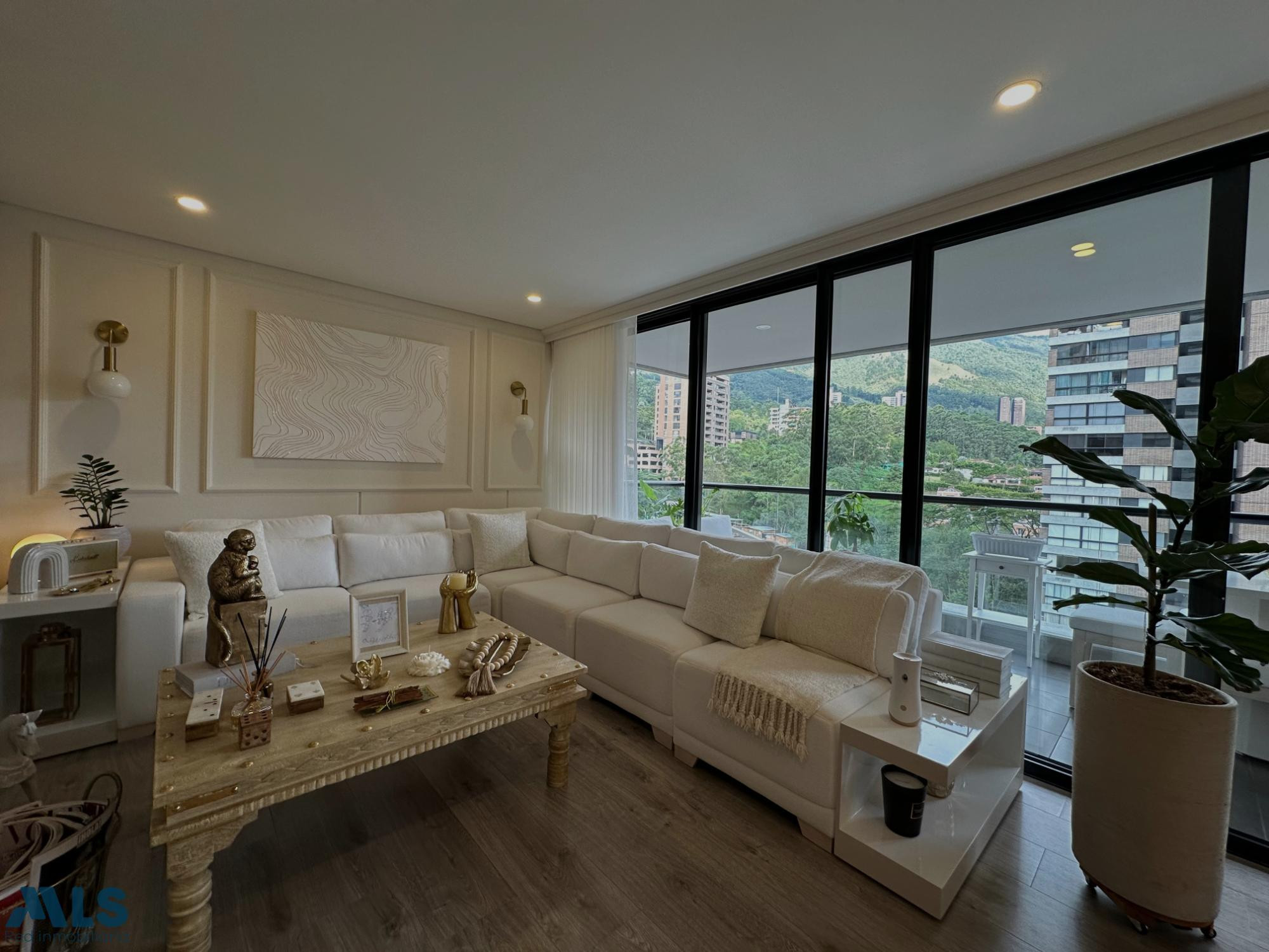 Moderno apartamento en exclusivo sector de Las Palmas medellin - las palmas