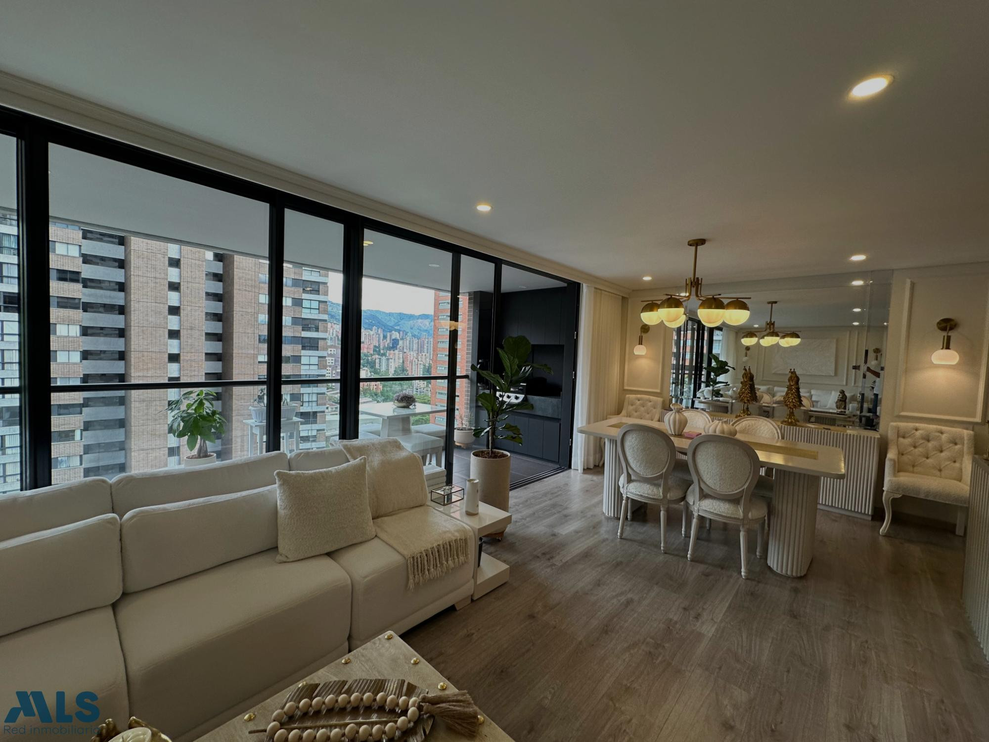 Moderno apartamento en exclusivo sector de Las Palmas medellin - las palmas
