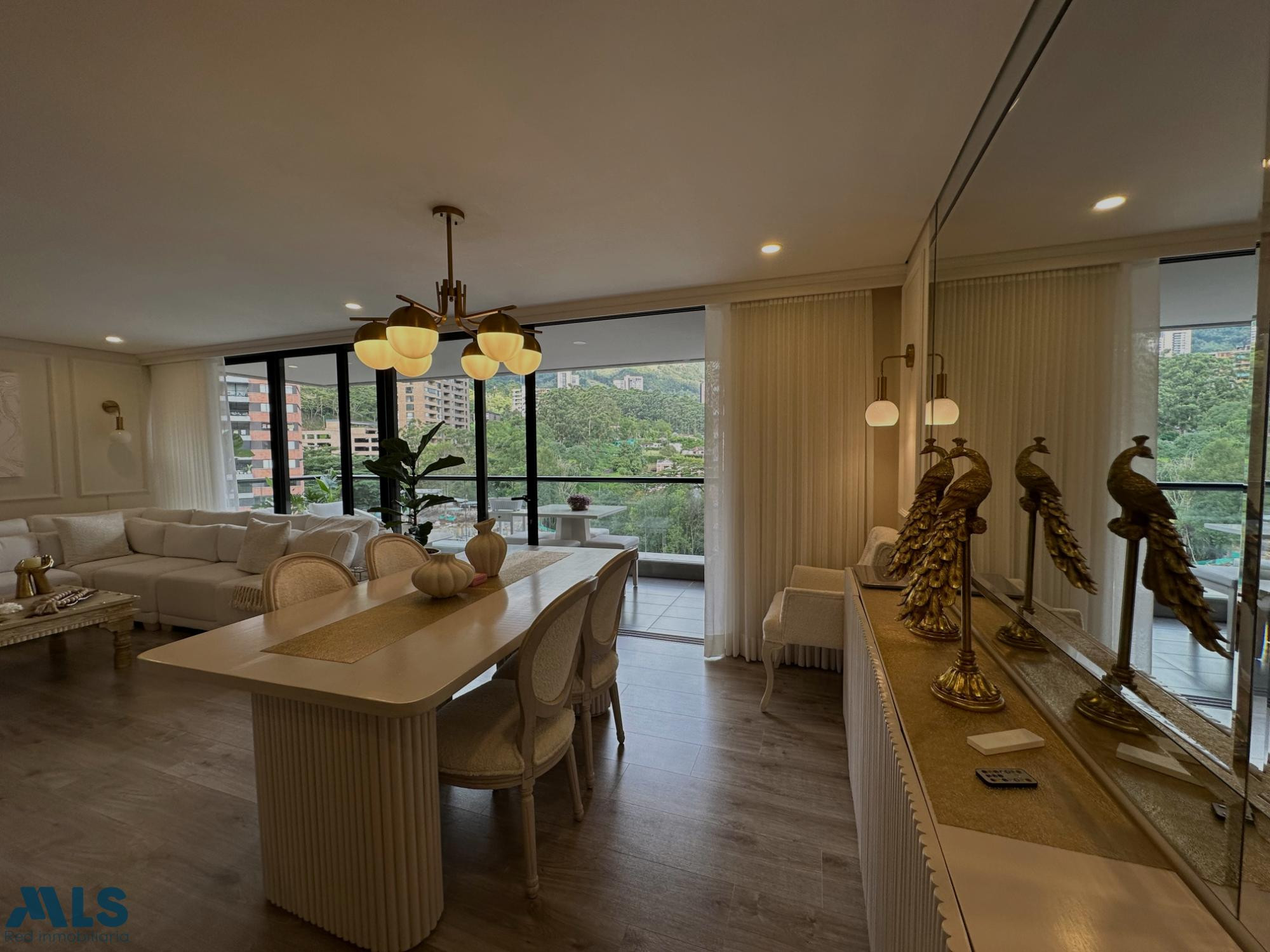 Moderno apartamento en exclusivo sector de Las Palmas medellin - las palmas