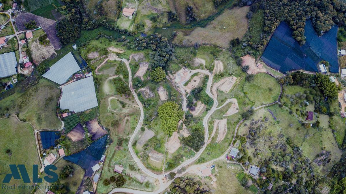 Lote en parcelación en un pulmón verde del oriente ant marinilla - cascajo abajo