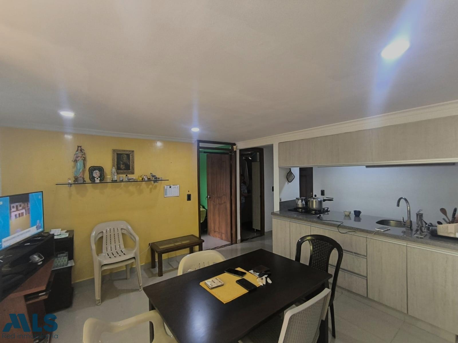 Apartamento en Venta, Las Palmas, $ 465.000.000. medellin - las palmas