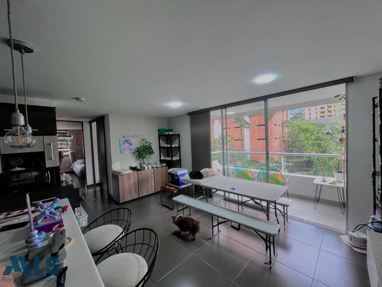 Apartamento sin poniente en Envigado. envigado - el chocho
