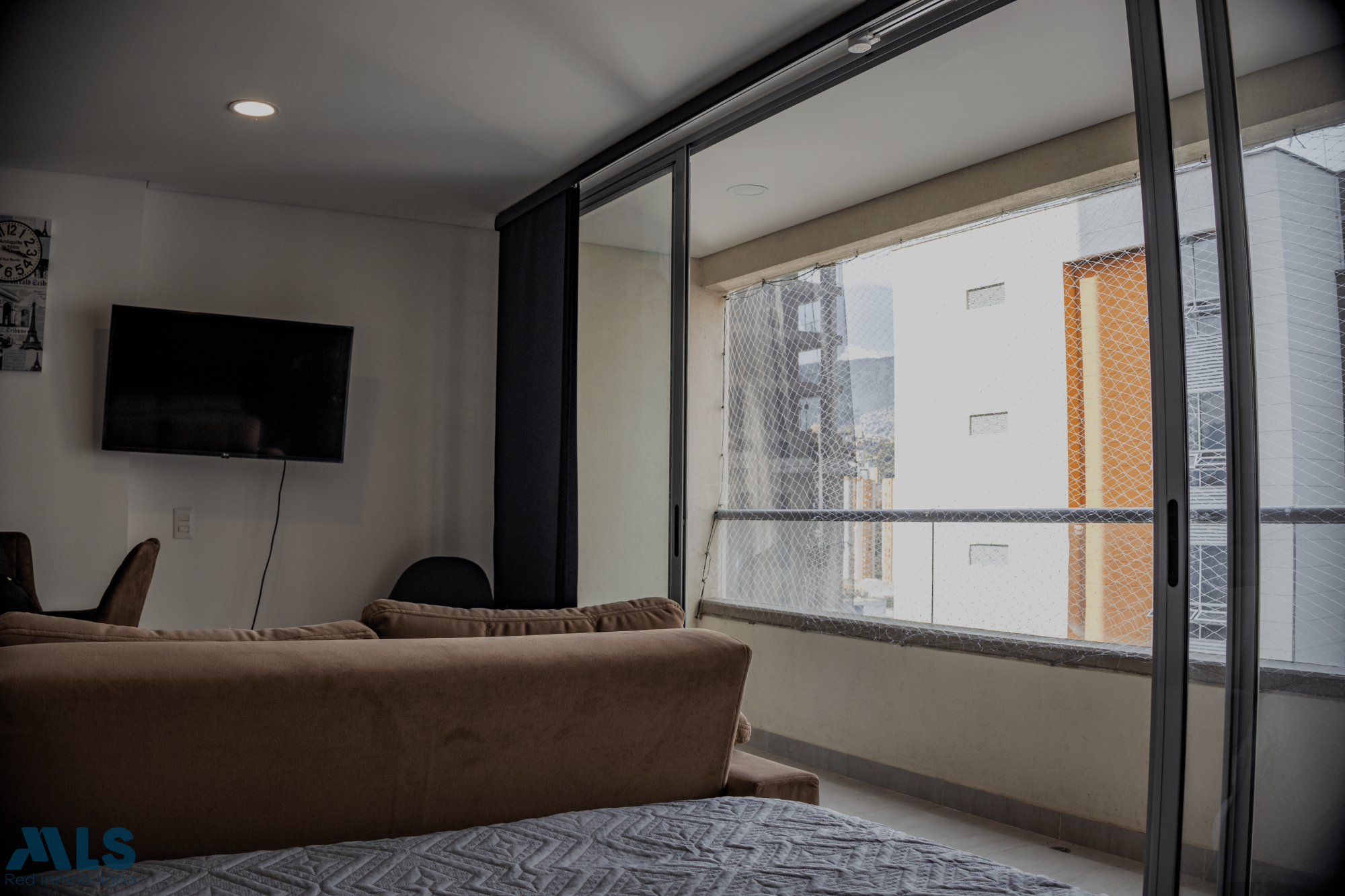 Espacioso Apartaestudio en ciudad del Río medellin - ciudad del rio