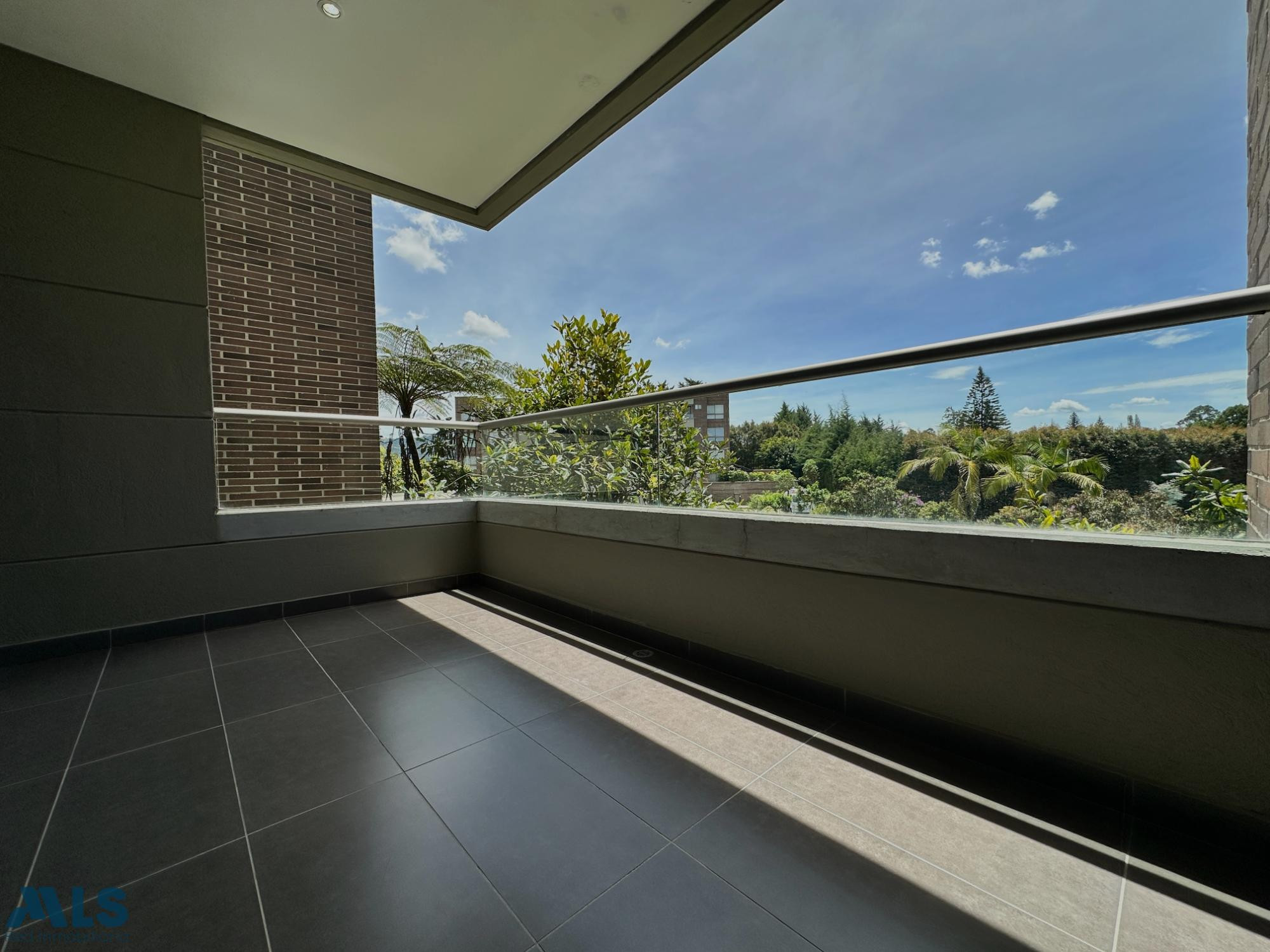 Espectacular Apartaestudio en Llanogrande rionegro - v guayabito