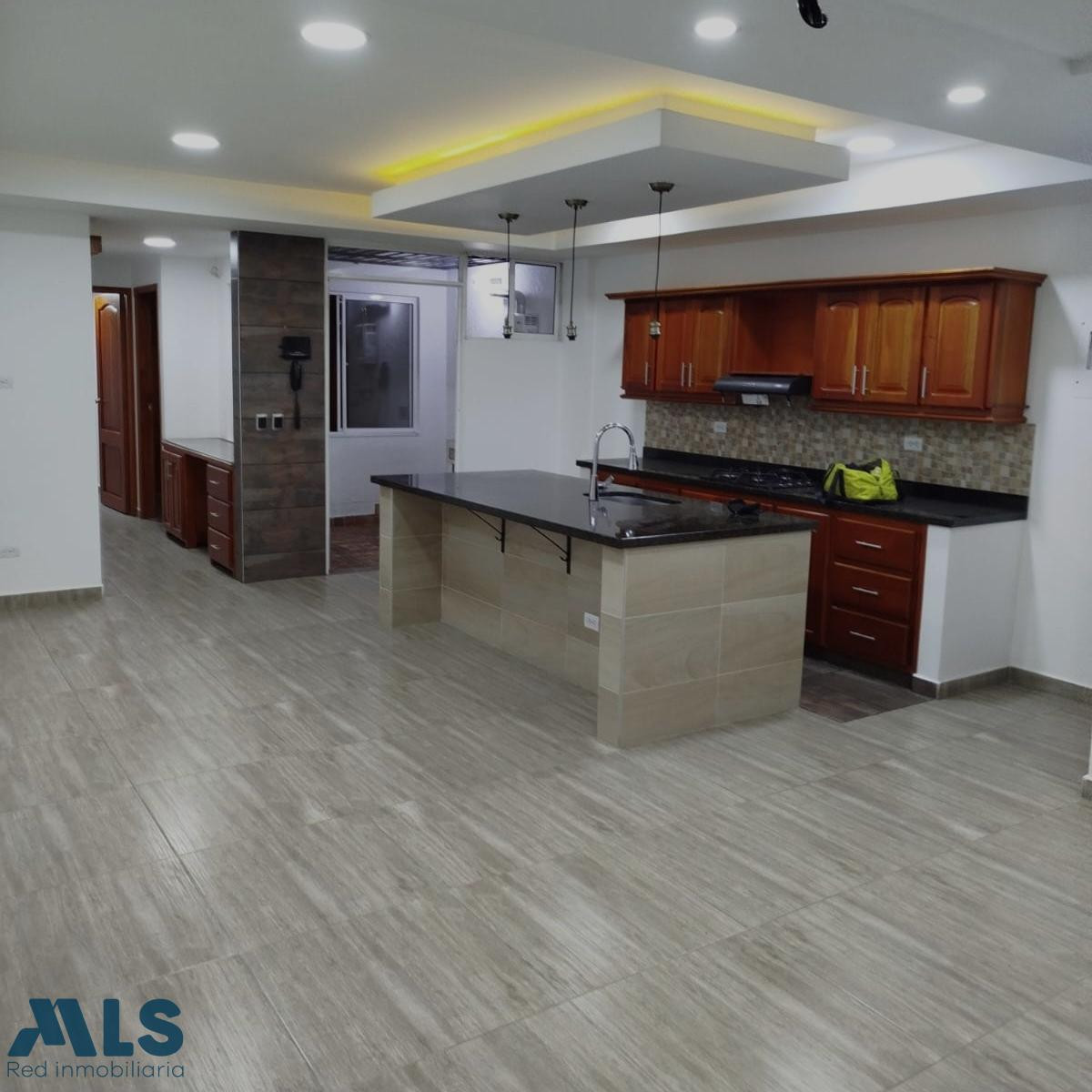 Casa en primer piso ideal para inversión – Alta rentabilidad medellin - la castellana