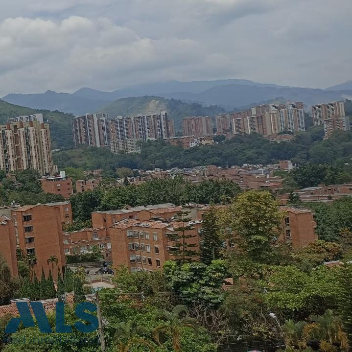 Espacioso apartamento en Belén La Mota con excelente ubicación y vista medellin - la mota