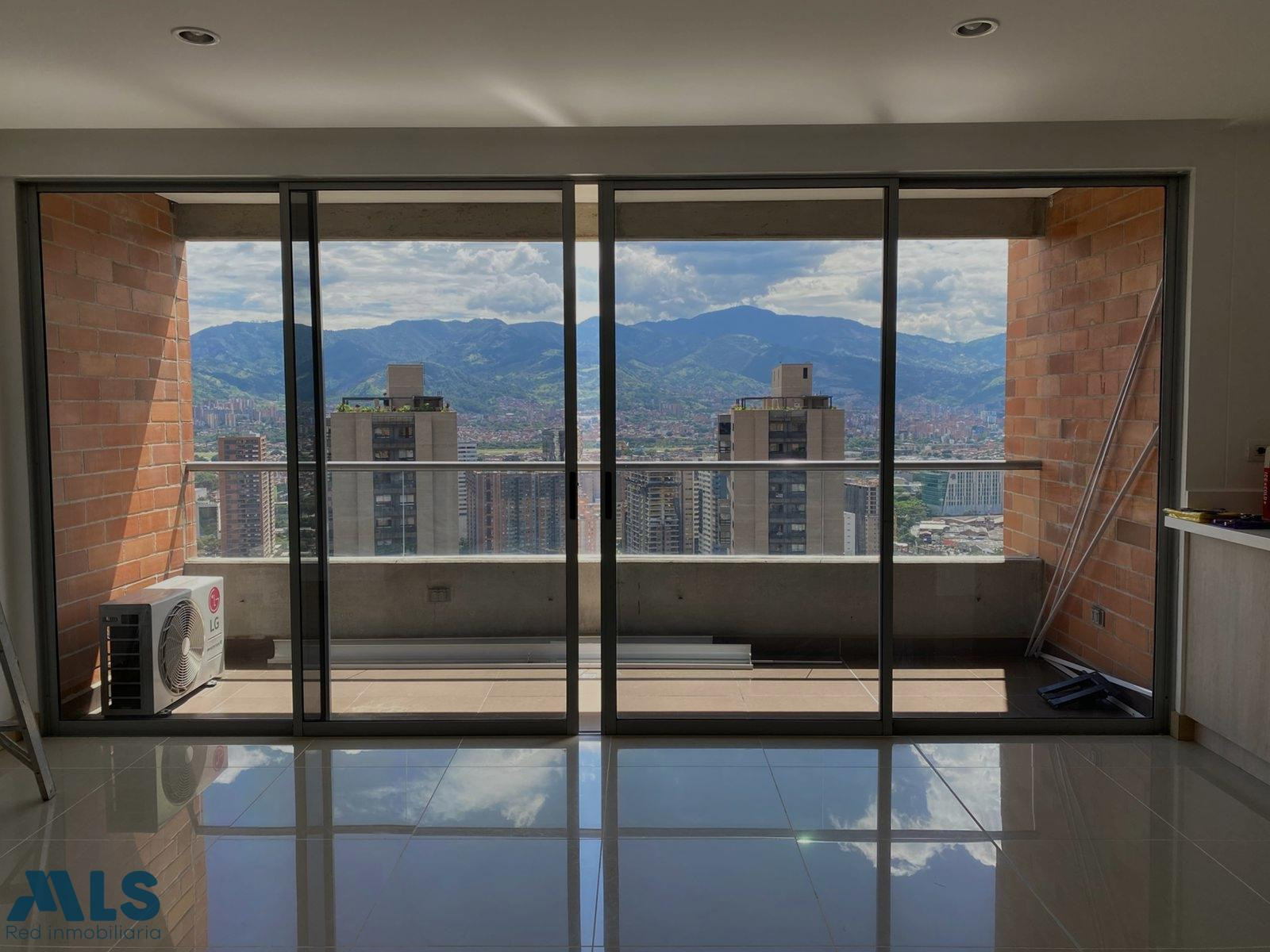 Hermoso apartamento con Linda Vista. medellin - castropol