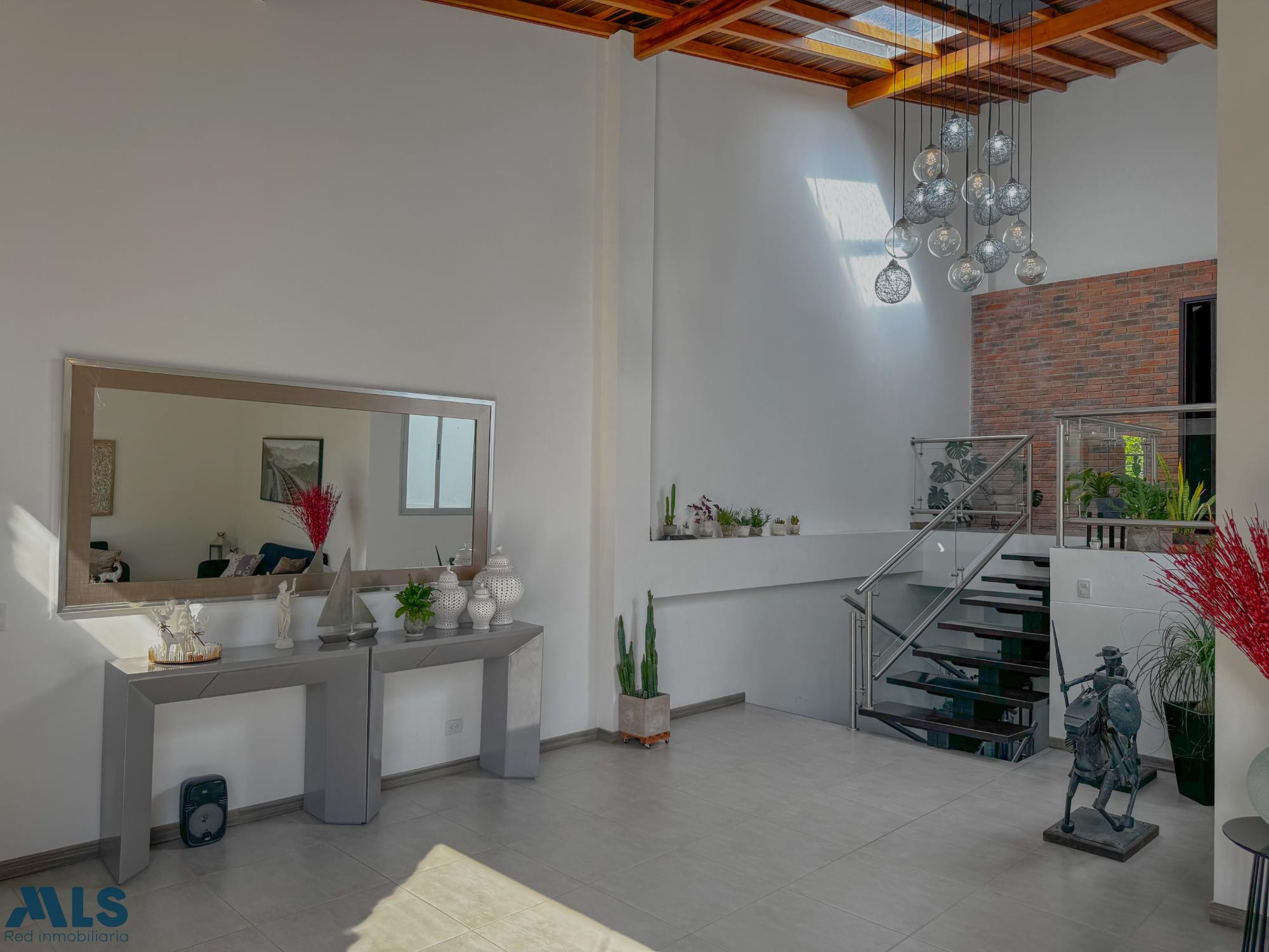 Casa en unidad cerrada Parte Baja Sabaneta sabaneta - aves marias
