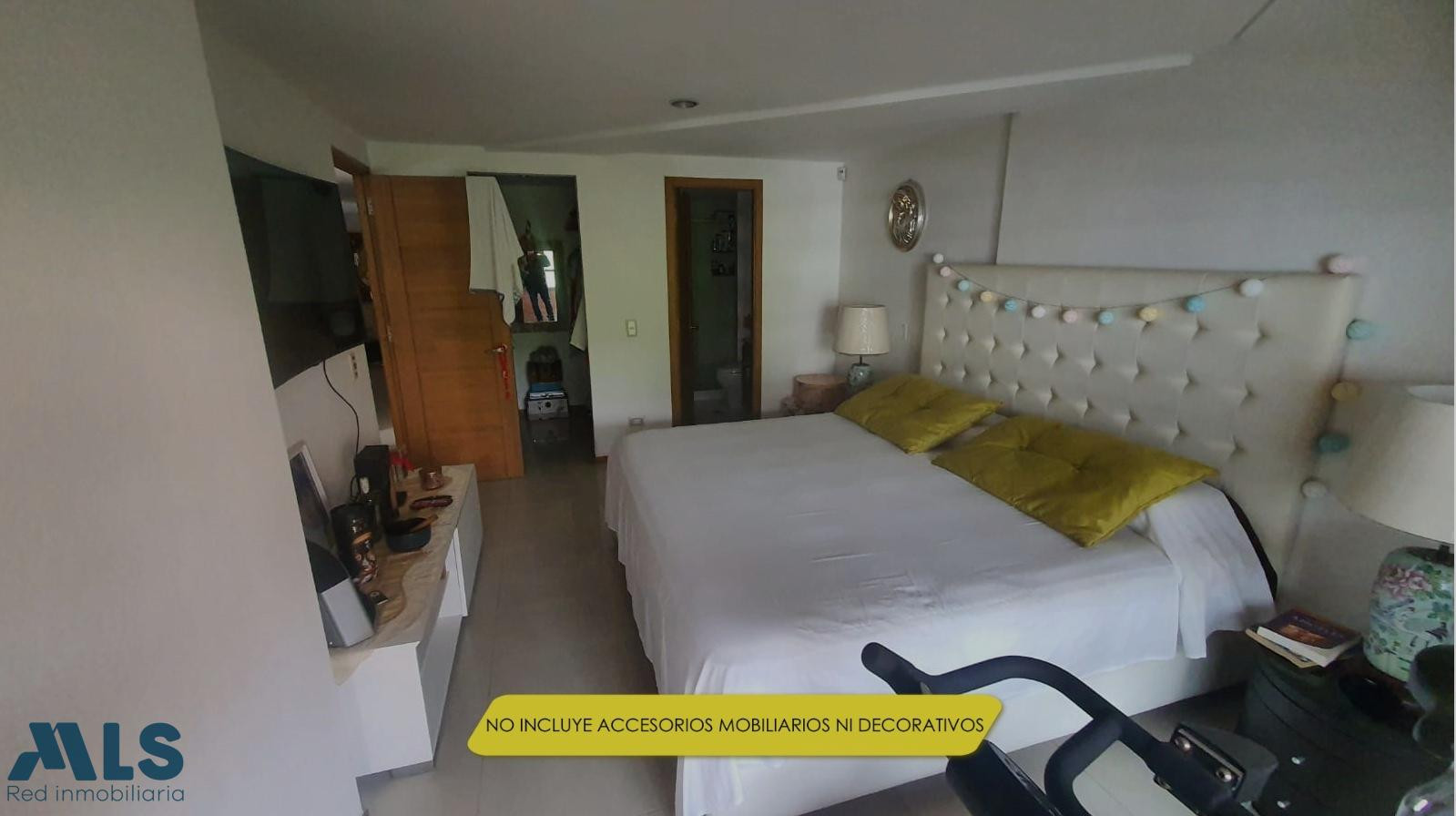 Apartamento cerca al centro comercial Aves Maria sabaneta - v las lomitas