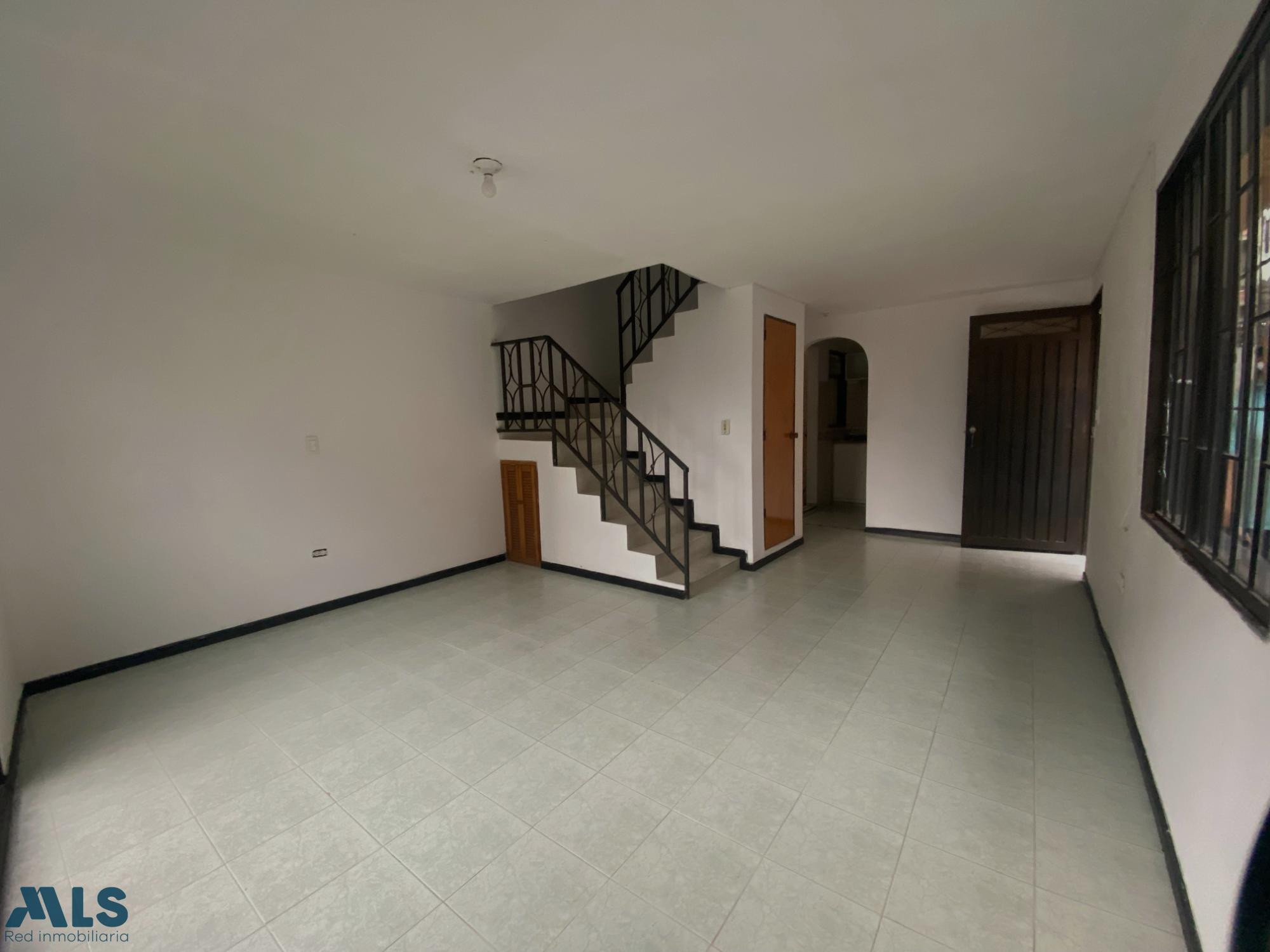 CASA UNIFAMILIAR EN FLORESTA METROPOLITANO medellin - metropolitano