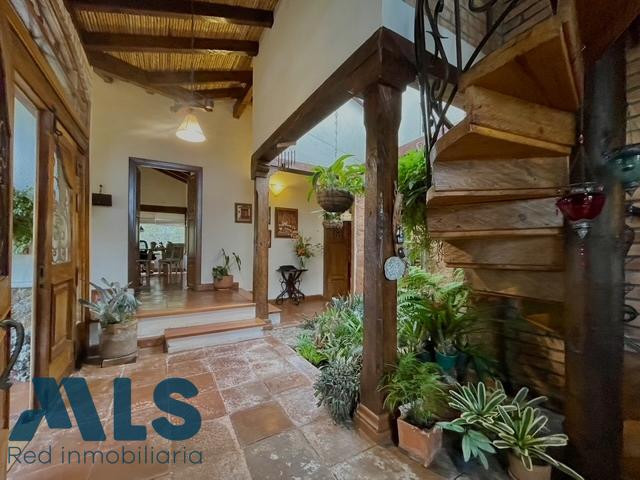 Casa tradicional de 1 nivel, Alto del Escobero. envigado - alto del escobero envigado