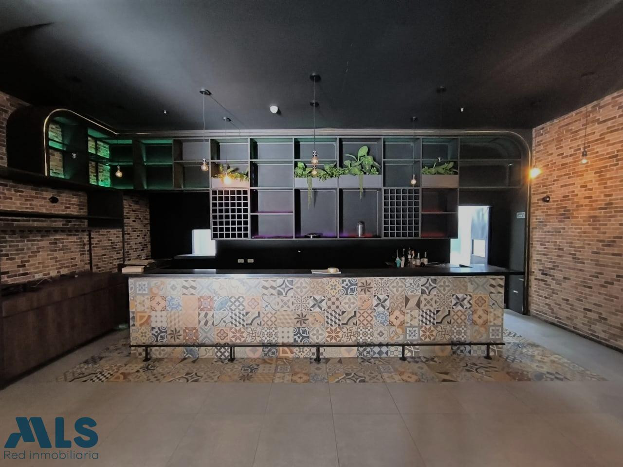 VENTA: $ 1.950.000.000 - LOCAL DE COMIDAS,UBICADO EN MALL DE COMERCIAL,AVENIDA 80. medellin - los colores