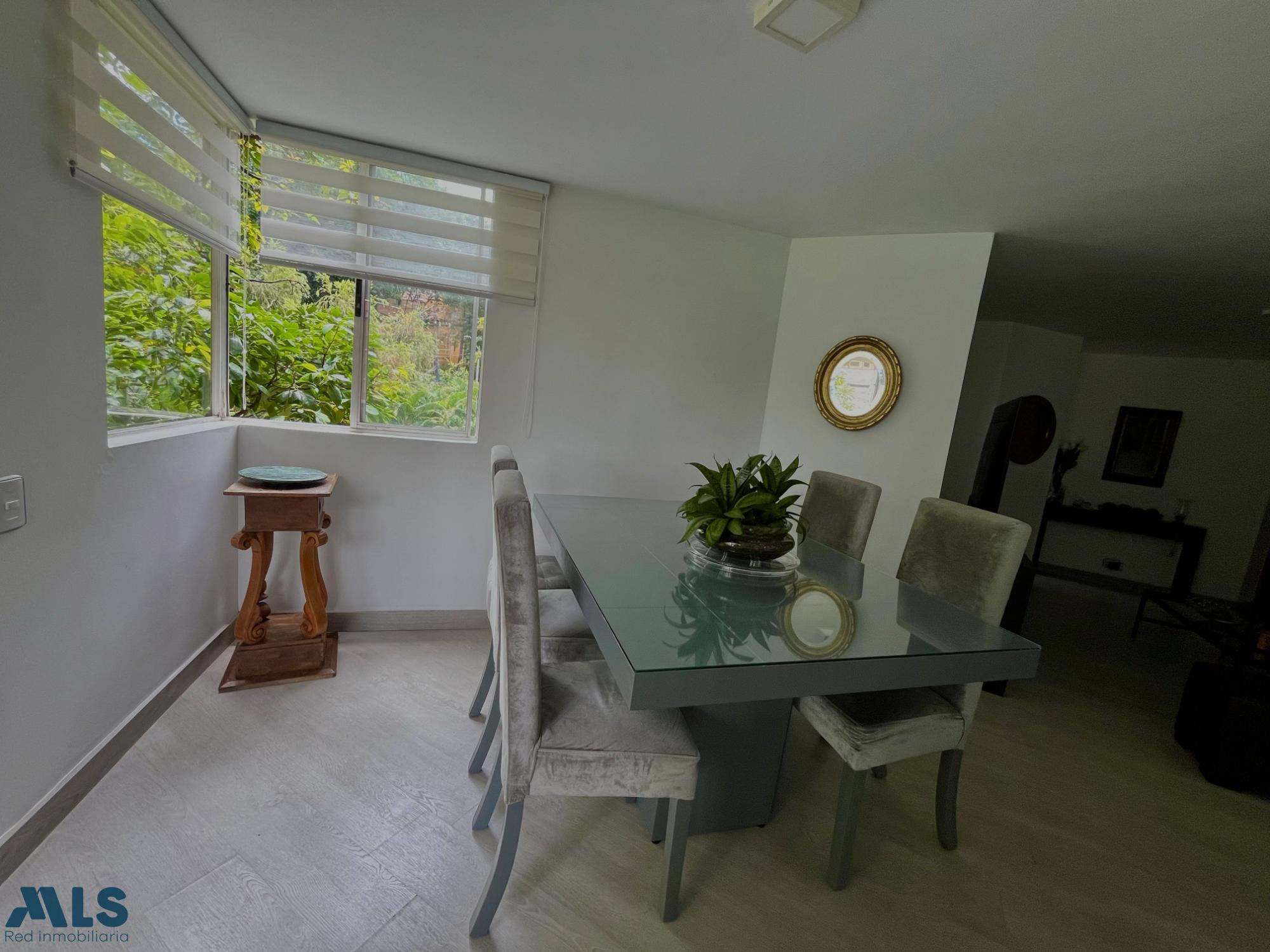 Apartamento en el poblado zona tranquila medellin - la frontera