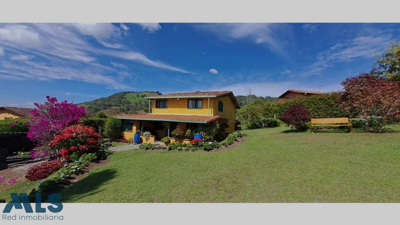 Casa finca en Copacabana con amplio lote y excelente ubicación copacabana - v quebrada arriba