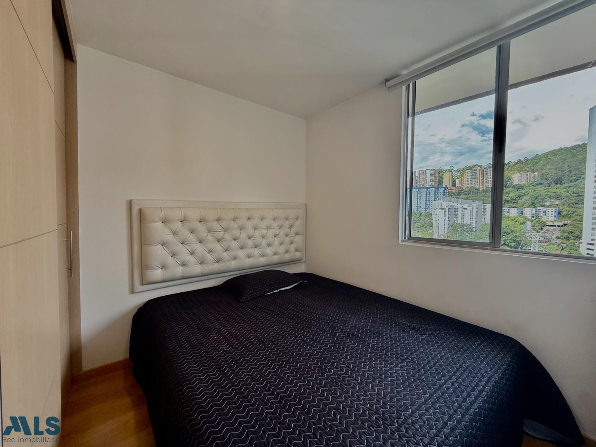 Apartamento en venta con hermosa vista a la montaña medellin - loma del indio