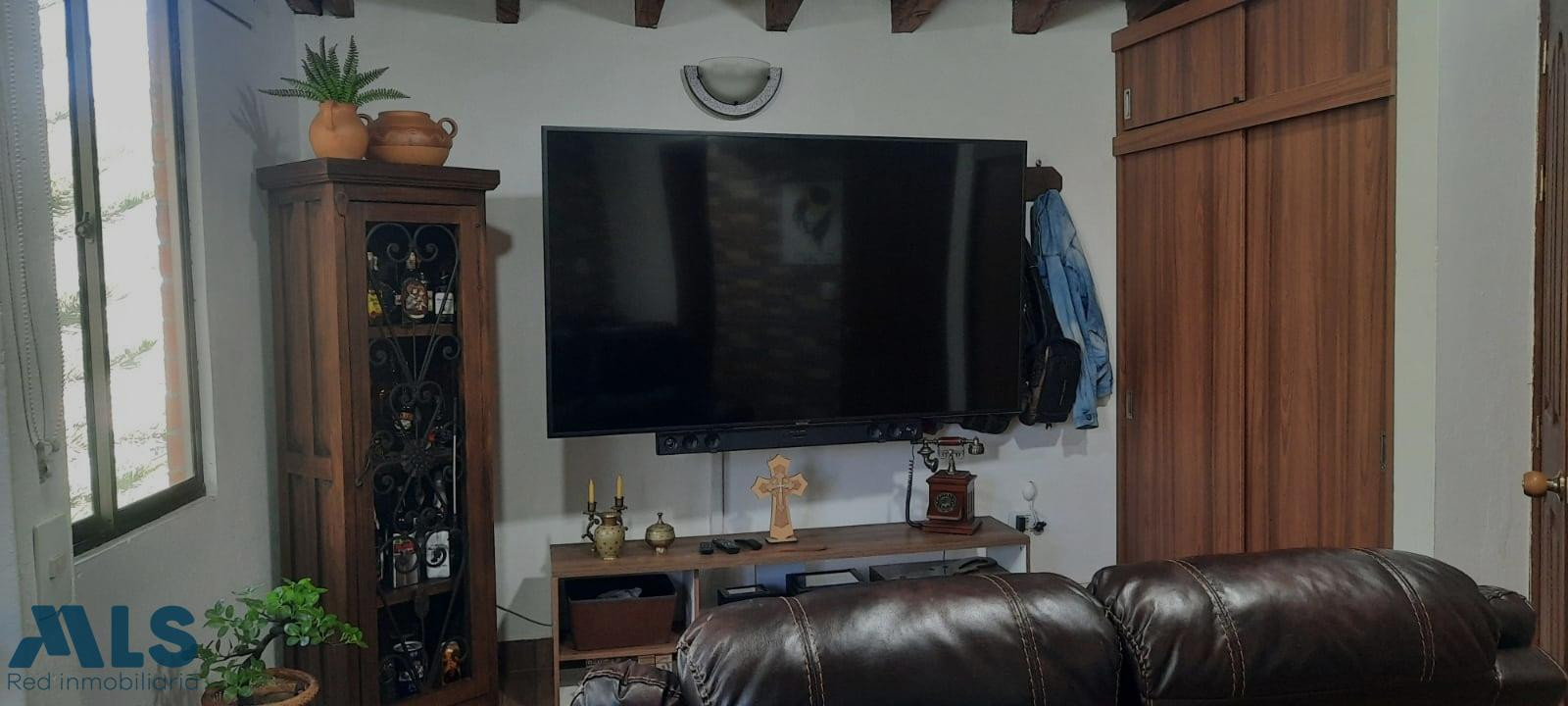 CASA DE 3 NIVELES EN VENTA rionegro - sector los colegios