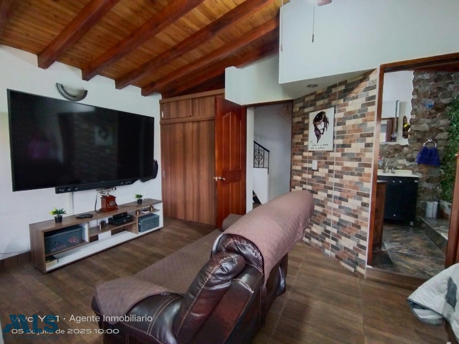 CASA DE 3 NIVELES EN VENTA rionegro - sector los colegios