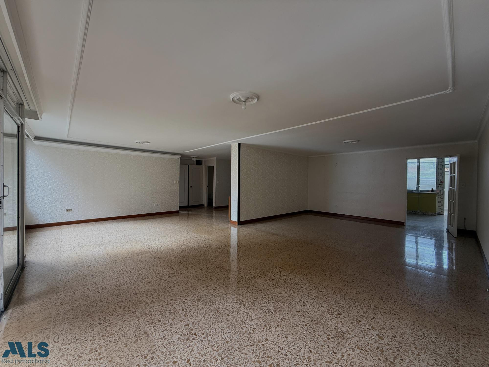 AMPLIOS ESPACIOS PARA REMODELAR medellin - laureles
