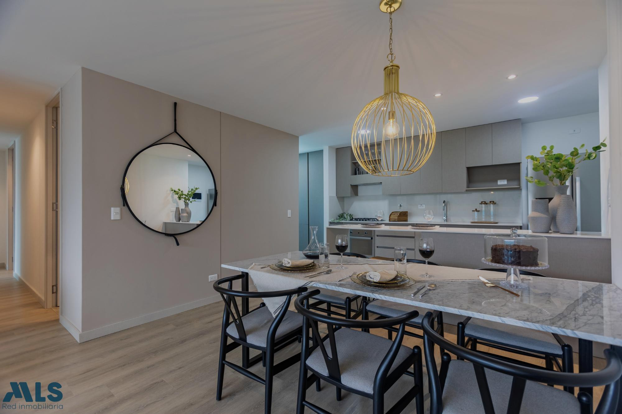 Hermoso apartamento en venta con iluminación natural, ofreciendo un área de 128m² envigado - loma de cumbres