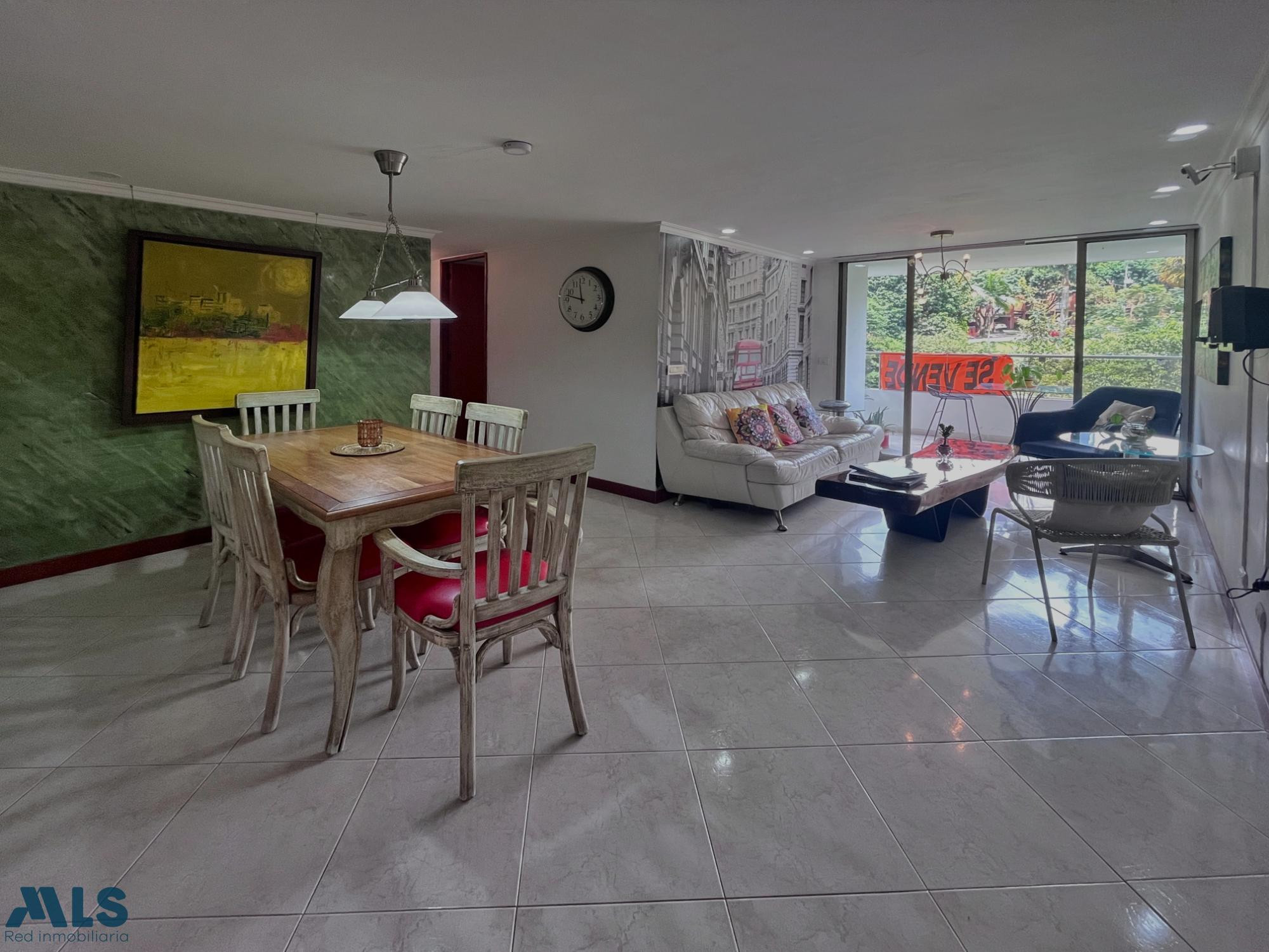 Apartamento en parte plana con espectacular vista! envigado - la abadia