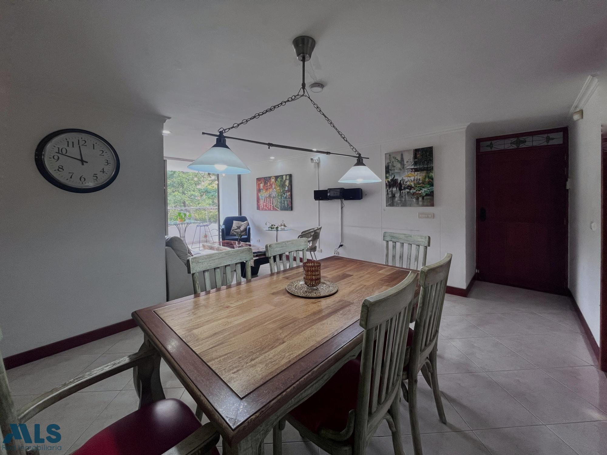Apartamento en parte plana con espectacular vista! envigado - la abadia