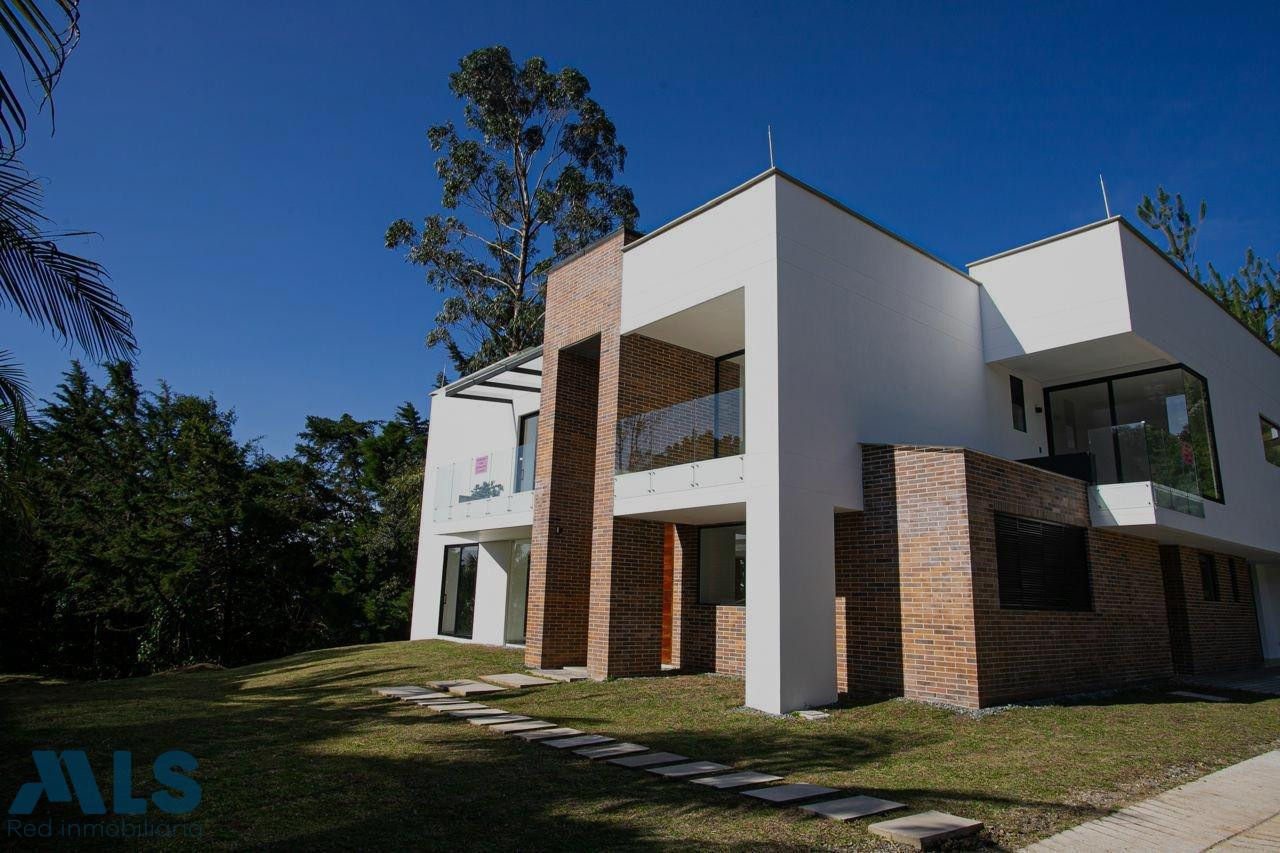 Vive el privilegio de estrenar casa en Palmas medellin - el poblado