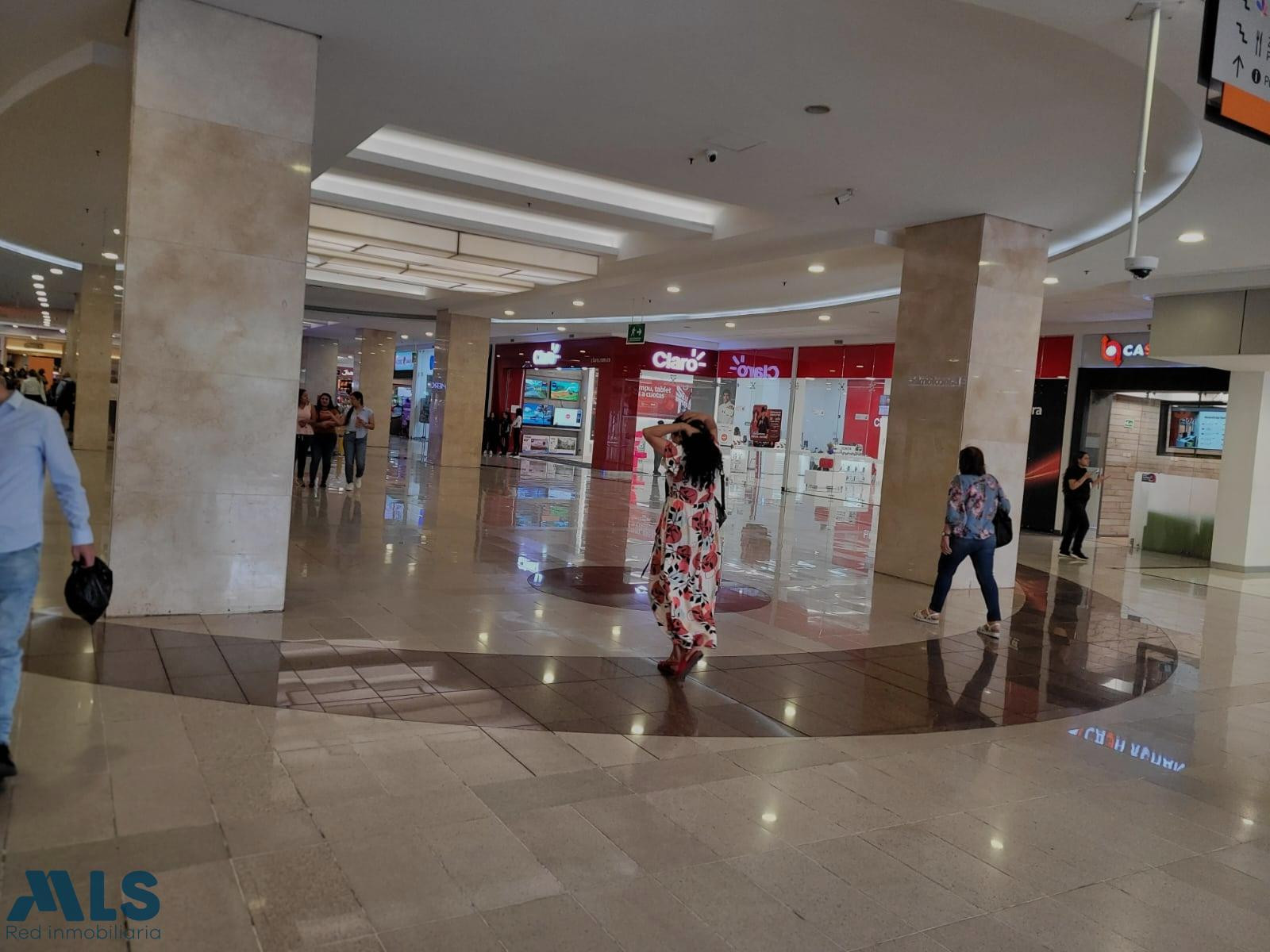 Local en zona Bancaria medellin - el poblado