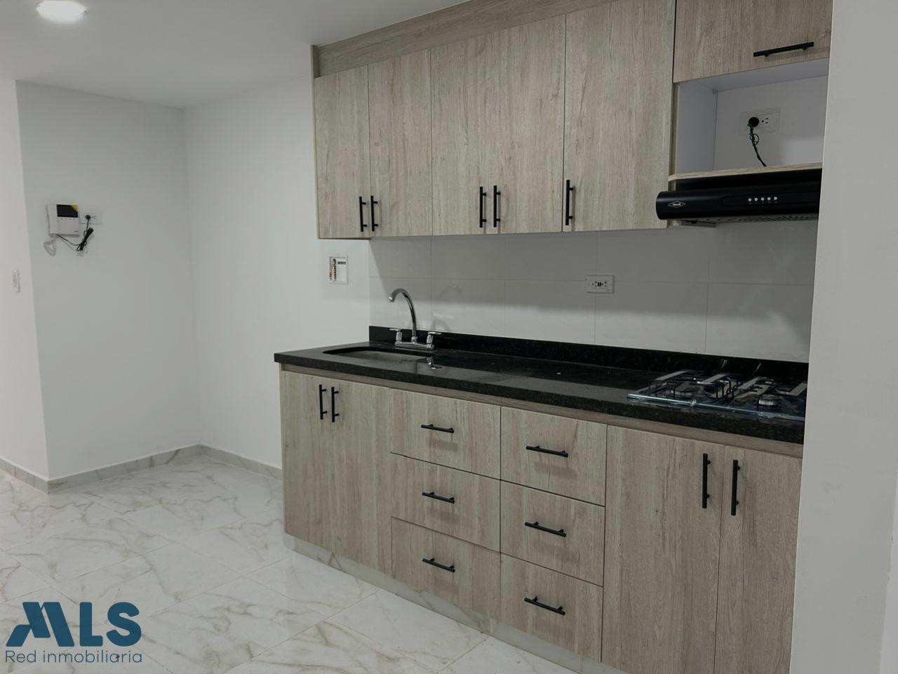 HERMOSO APARTAMENTO PRIMER PISO EN VENTA ITAGUI itagui - santa maria no 2