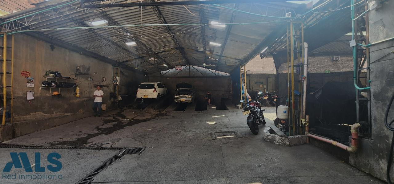 VENTA LOTE Y EDIFICIO CERCA A LA 80 CON SAN JUAN MEDELLIN medellin - la floresta