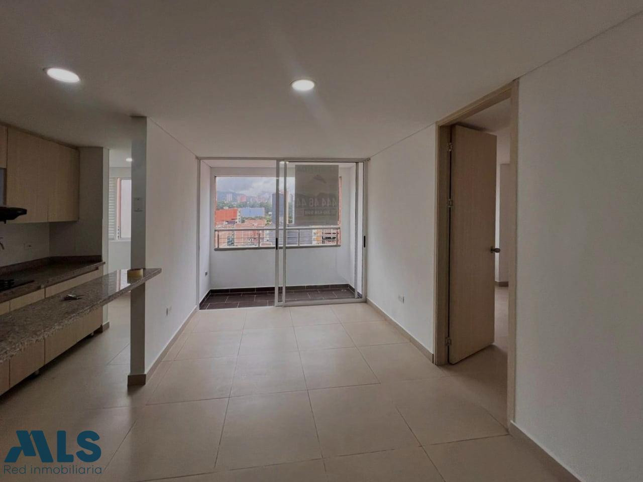 Apartamento en zona plana cerca del Parque principal. sabaneta - calle larga