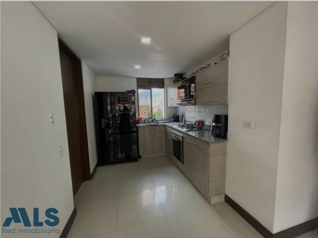Se vende cómodo apartamento en buen sector de Laureles medellin - laureles