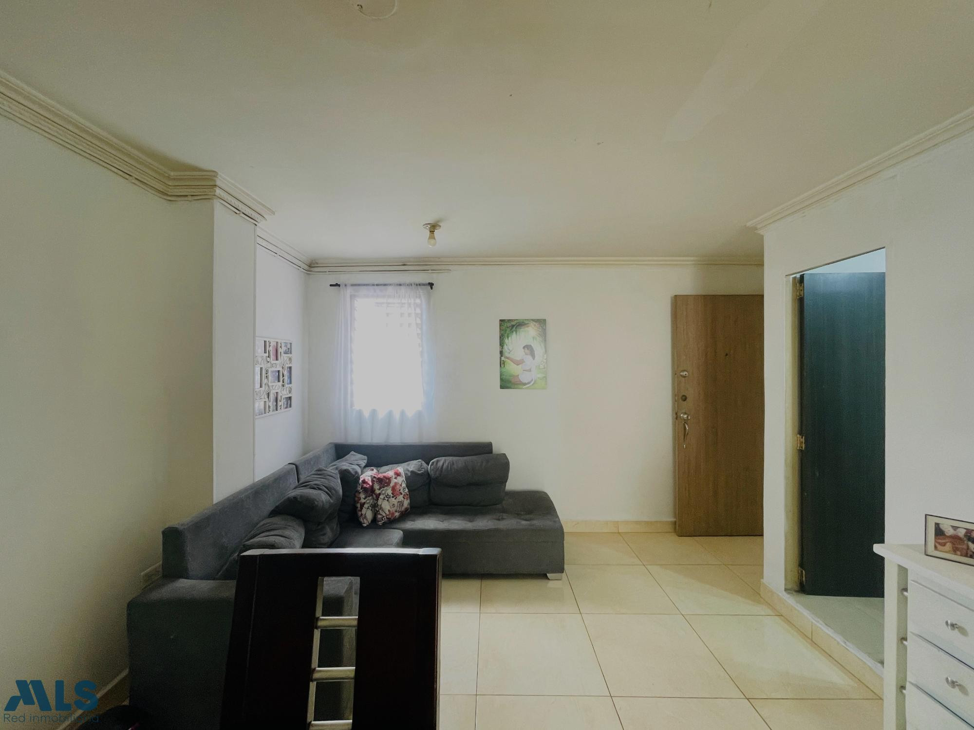 Apartamento amplio y luminoso. itagui - parque obrero