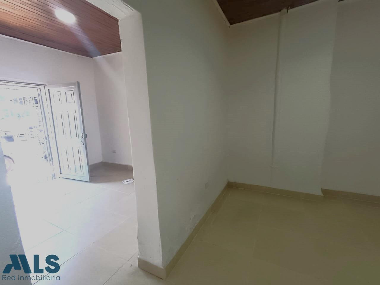 apartaestudio primer piso en san joaquin medellin - san joaquin
