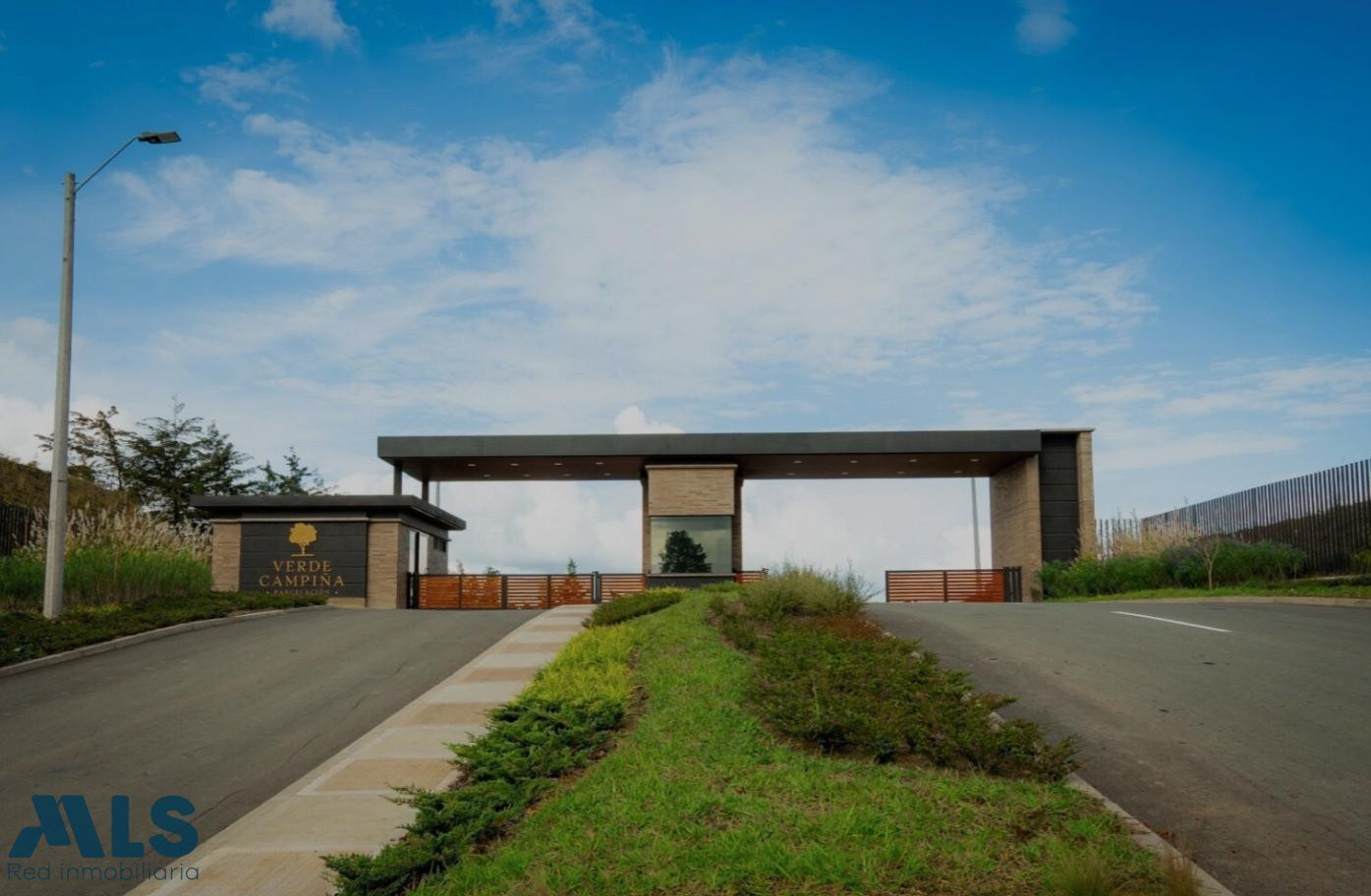 Cesión de espectacular lote en sector en desarrollo rionegro - san antonio de pereira
