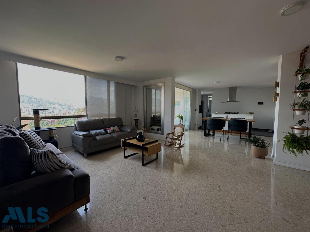 Apartamento en sector tranquilo con hermosa vista medellin - san lucas