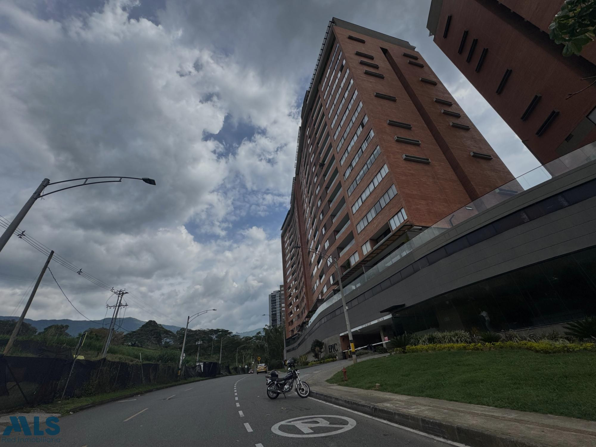 Apartamento moderno, vista panorámica y amenidades de club. envigado - alto del escobero envigado