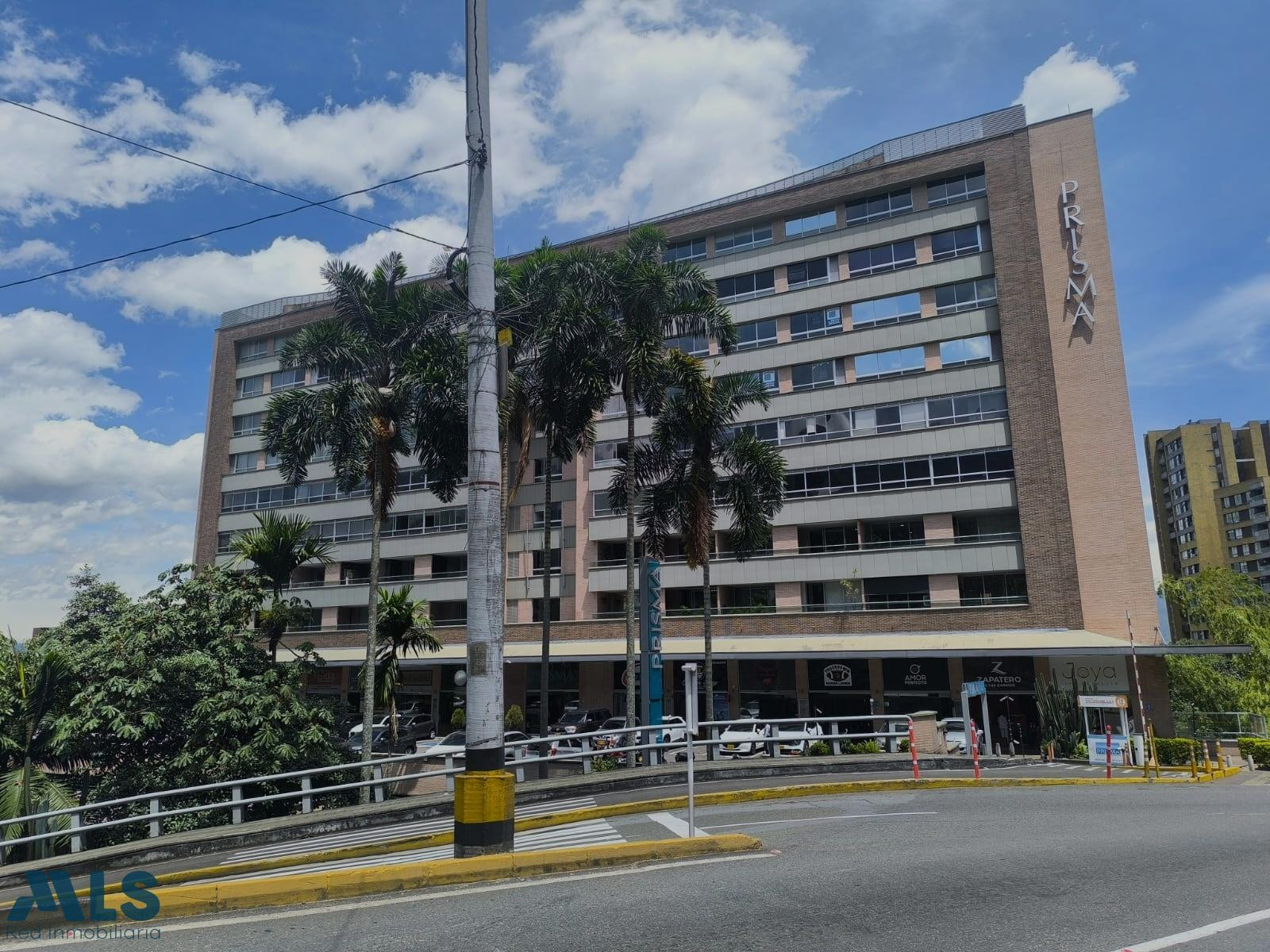 VENTA OFICINA EN LAS PALMAS, 2 PARQUEADEROS PRIVADOS. medellin - las palmas