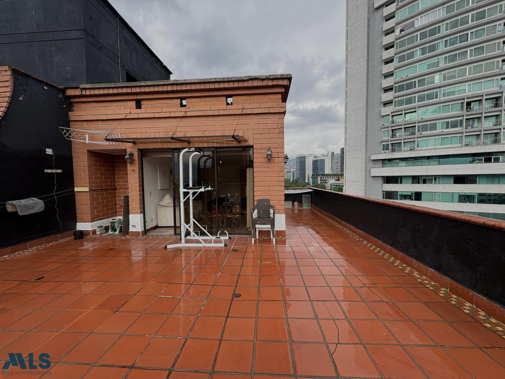Oportunidad para remodelar y vivir en el corazón de la Milla de Oro medellin - milla de oro