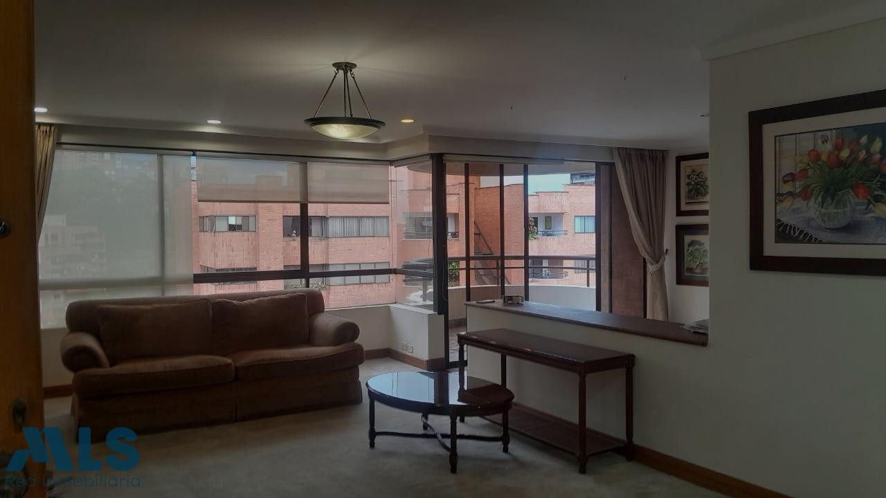 venta de apartamento en la milla de oro 235 metros medellin - el poblado