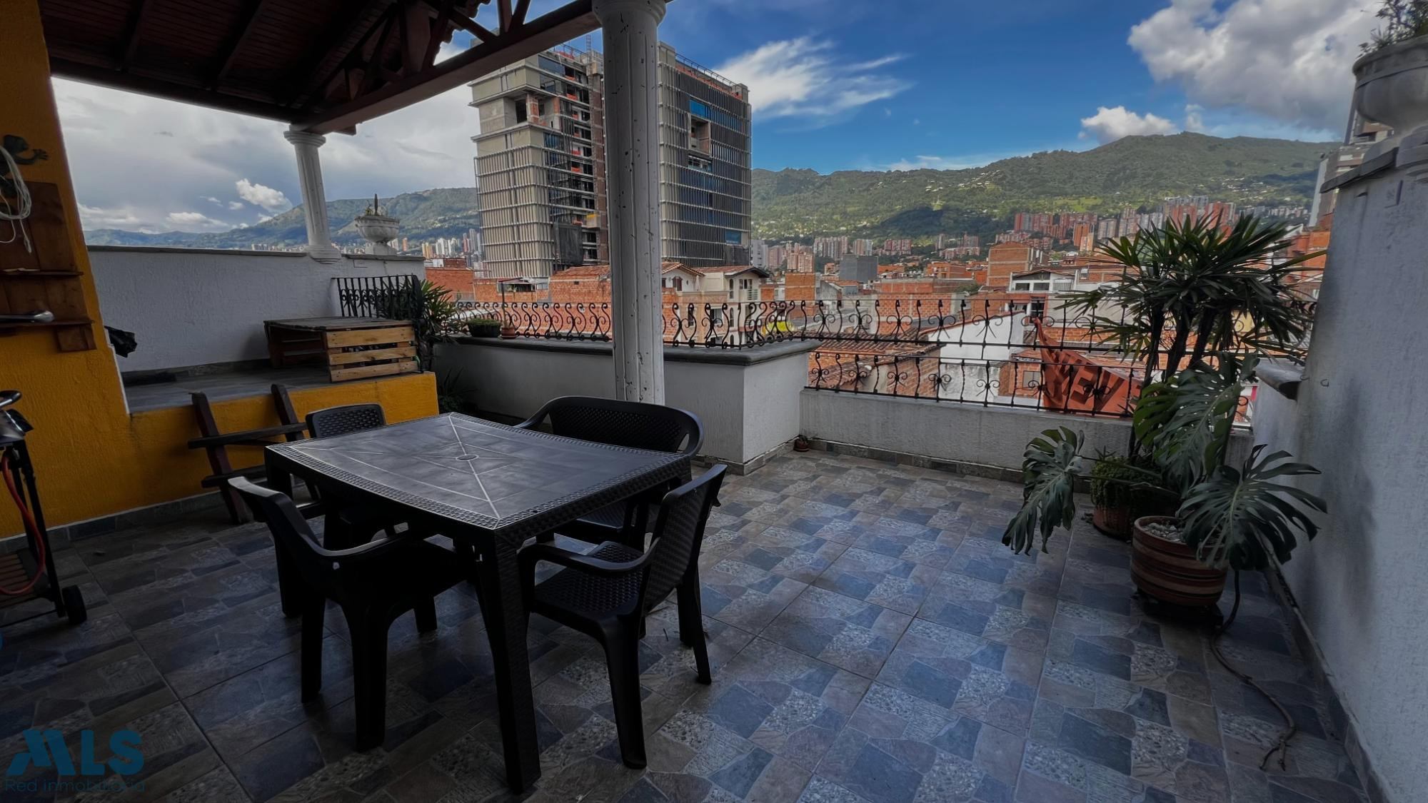 Cómodo apartamento con terraza envigado - alcala