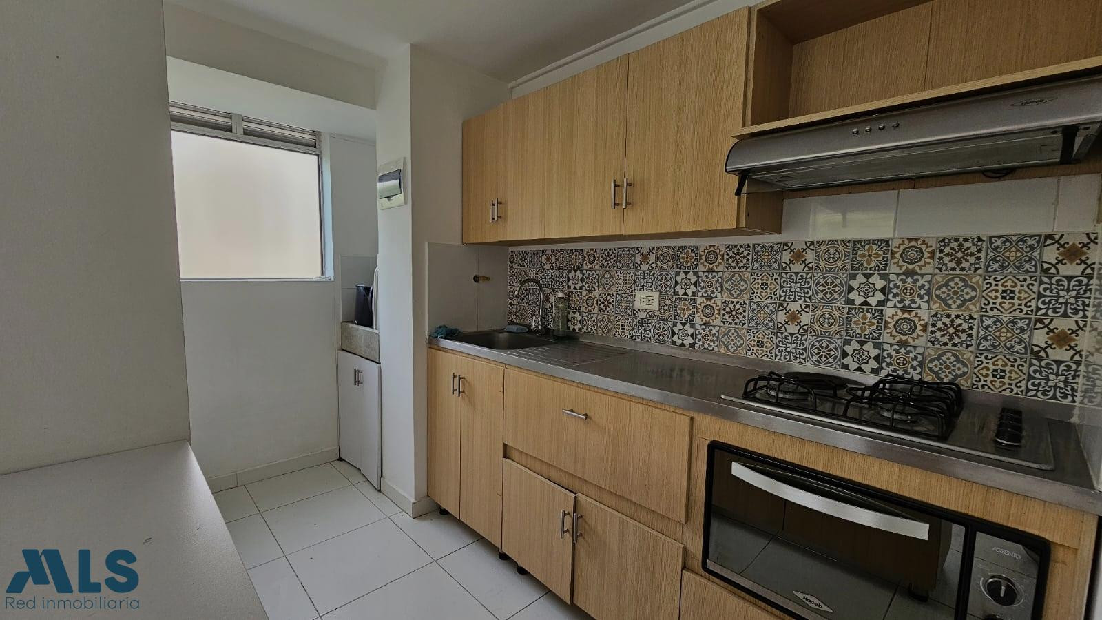 Apartamento en excelente ubicación, con acceso directo a la estación Madera del Metro bello - la gabriela