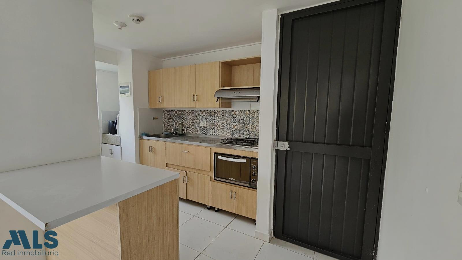 Apartamento en excelente ubicación, con acceso directo a la estación Madera del Metro bello - la gabriela