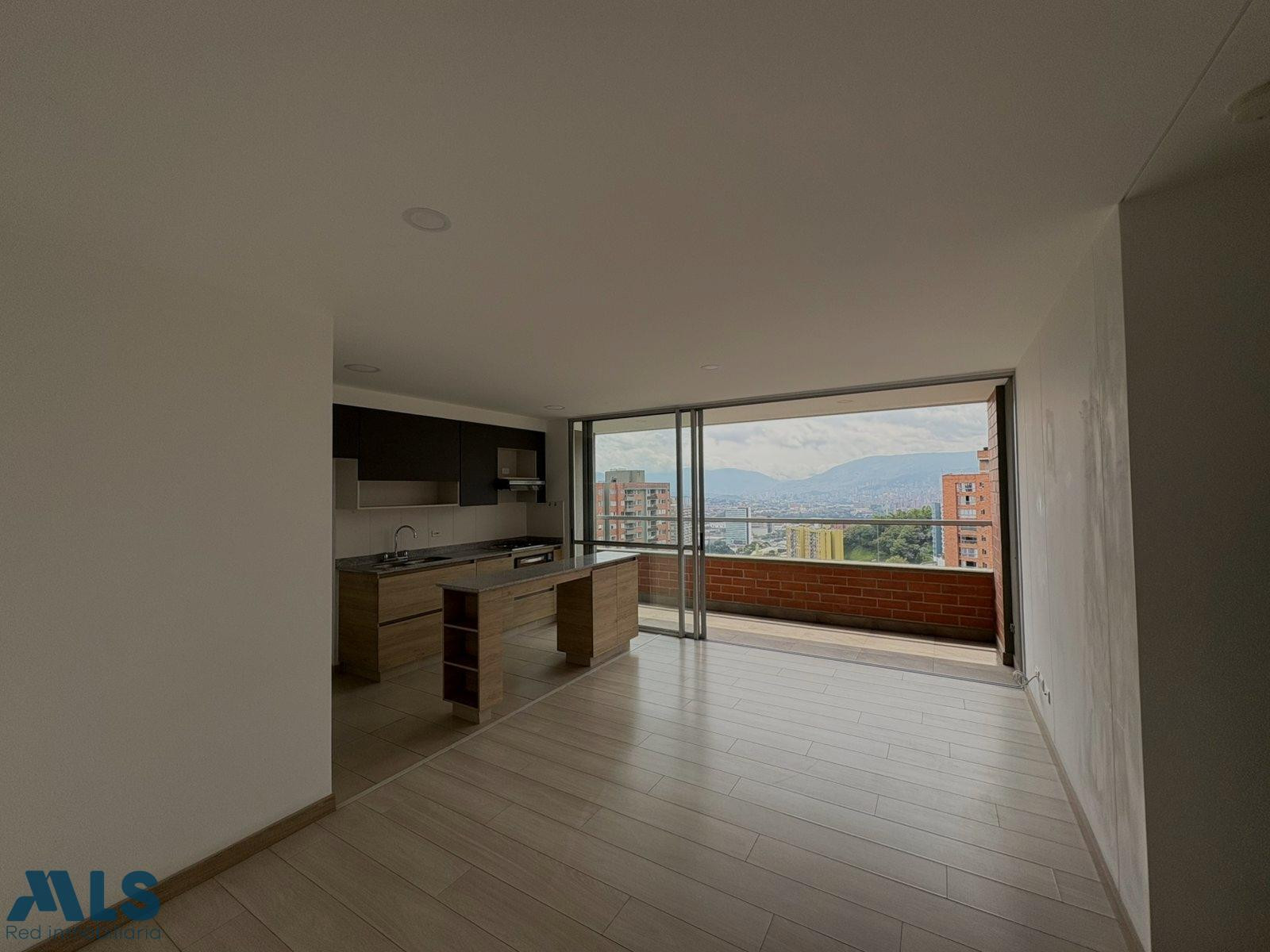 MODERNO APARTAMENTO CON HERMOSA VISTA sabaneta - asdesillas